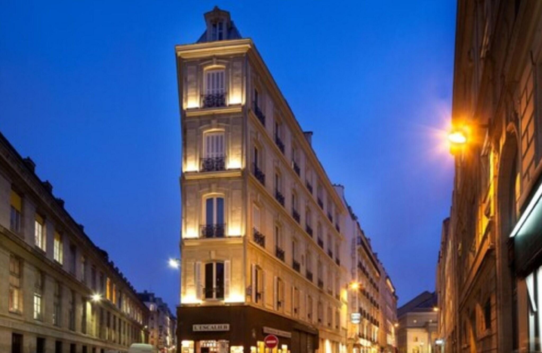 Vista Exterior Hotel Delavigne