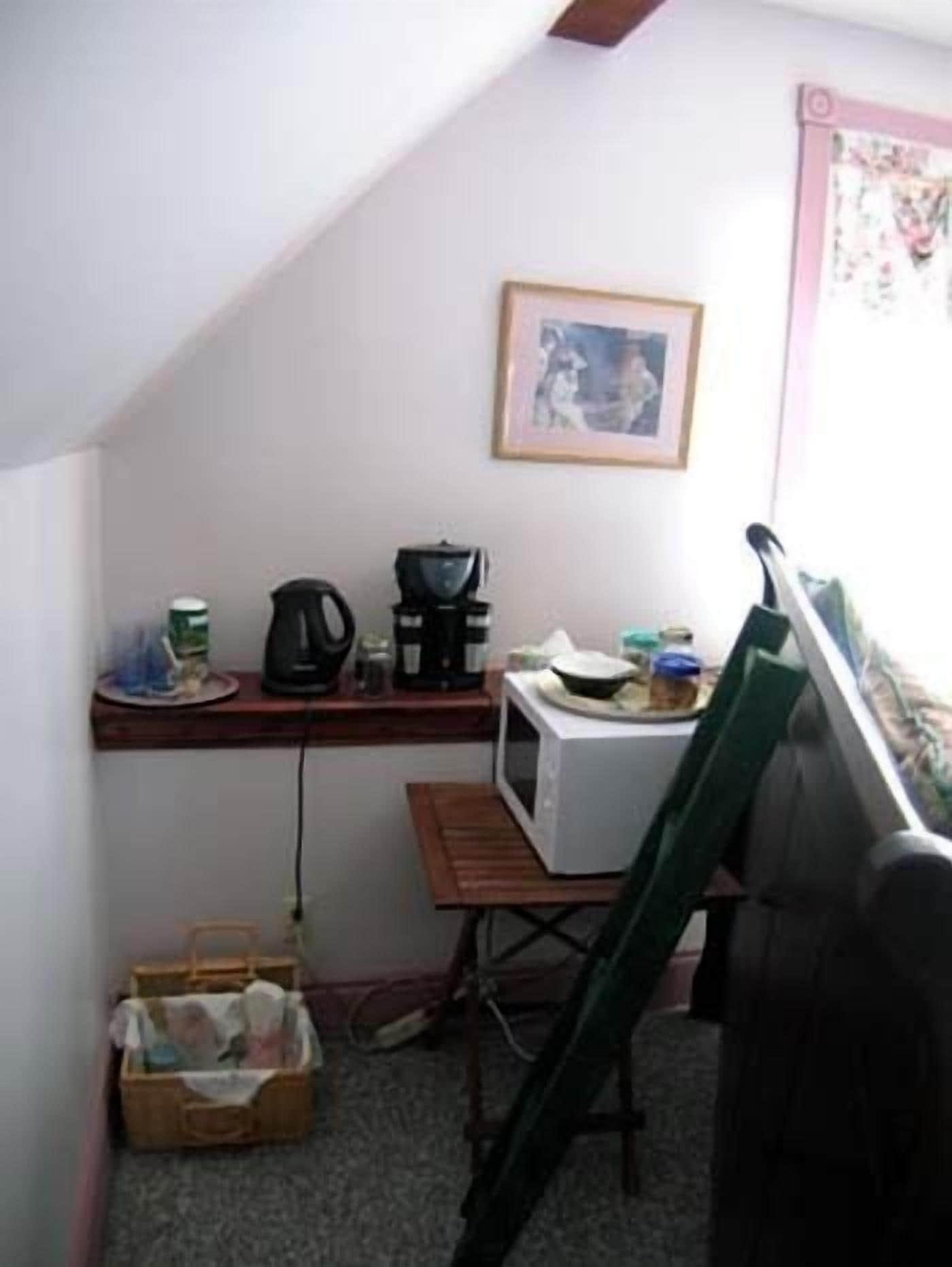 Set de Habitación The Colonel's Inn