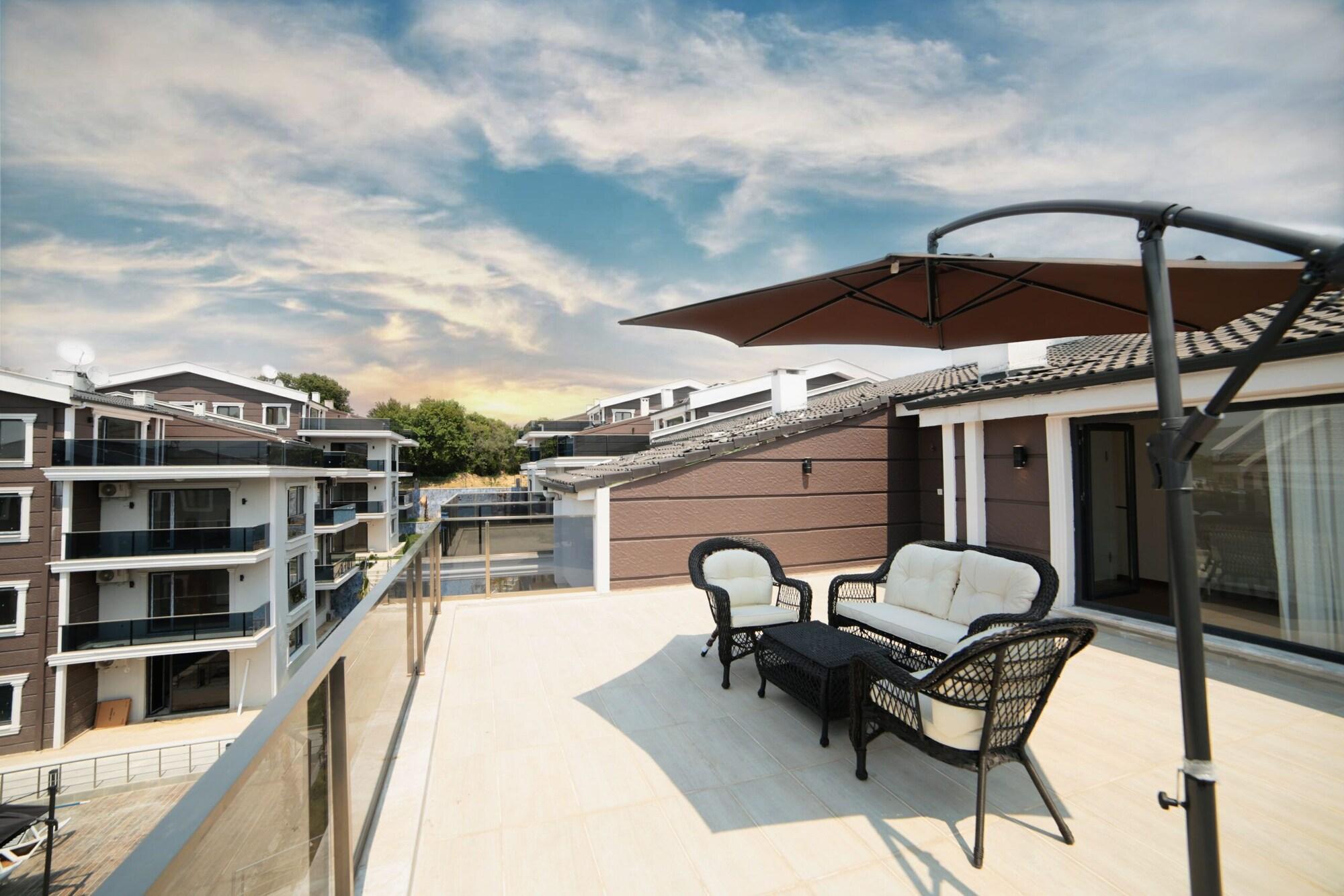 Equipamiento de Habitación Flower City Suits