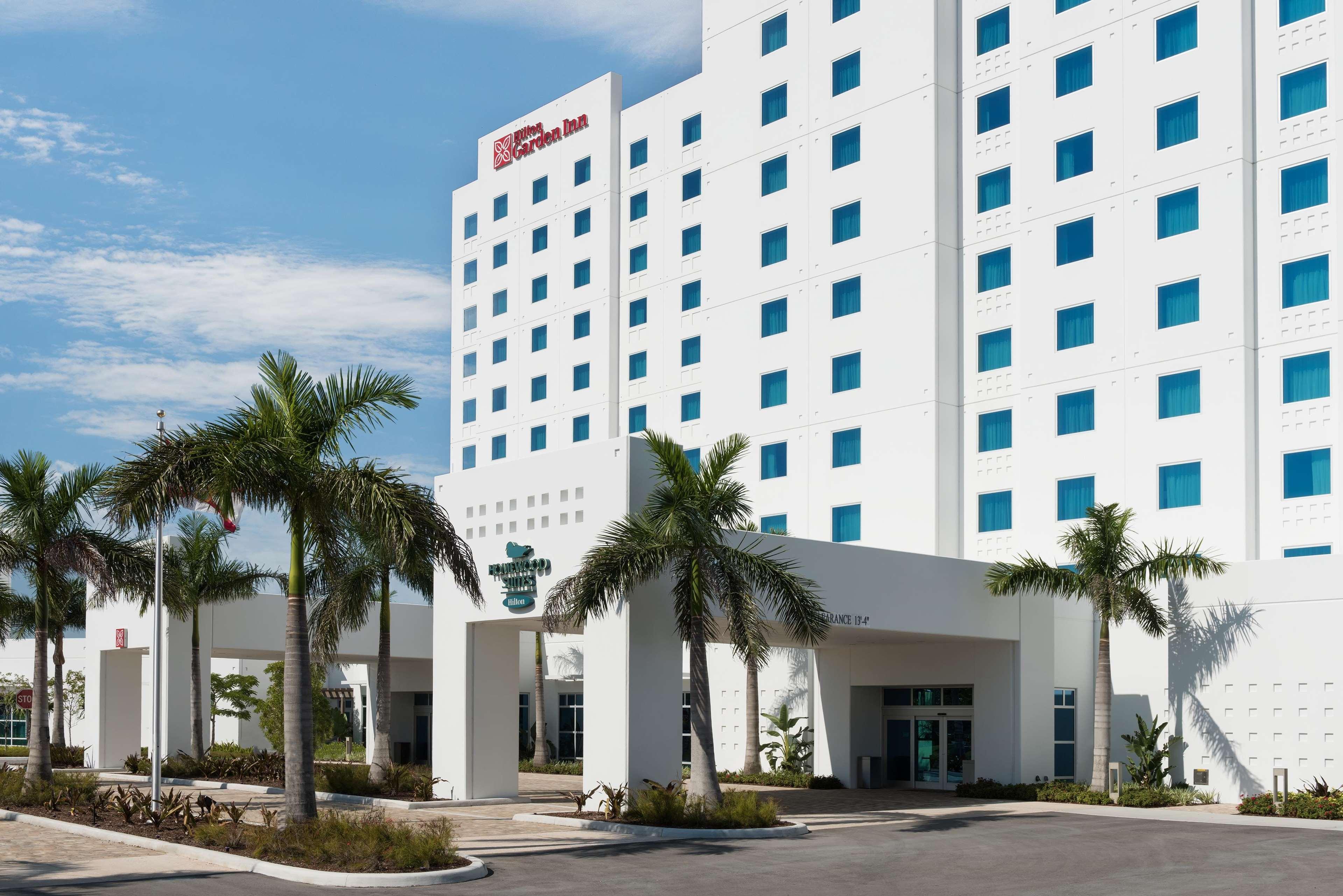 Vista Exterior Homewood Suites by Hilton Miami Dolphin Mall