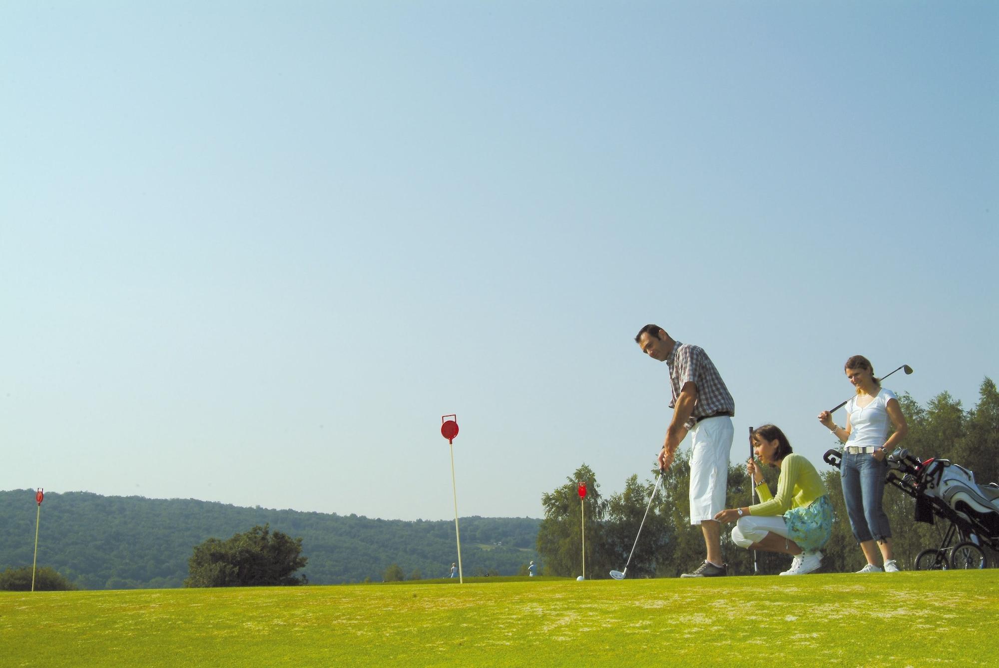 Campo de Golf Hôtel Mercure Macon Bord de Saône