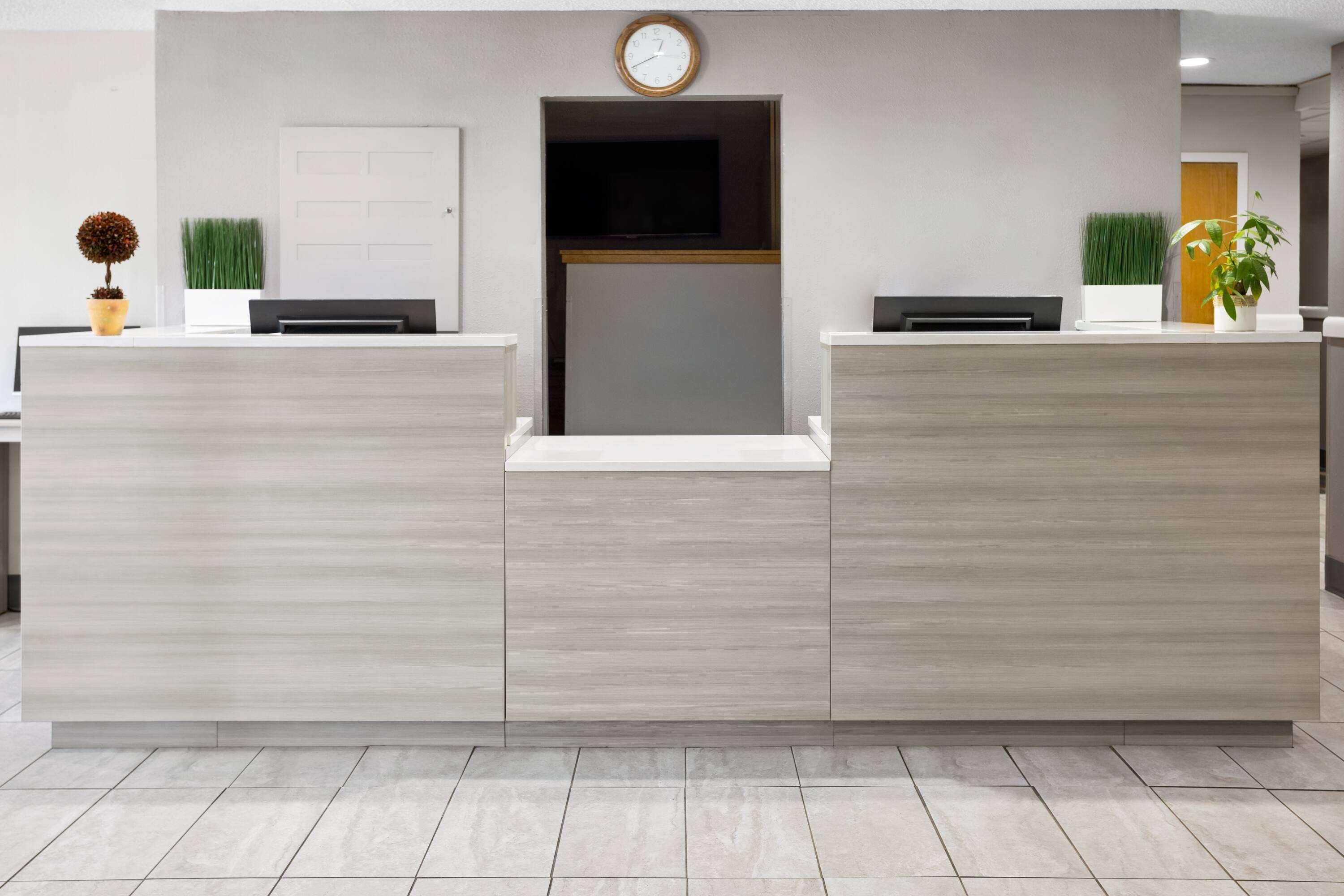 Vista Lobby Microtel Inn & Suites By Wyndham Raleigh Durham A