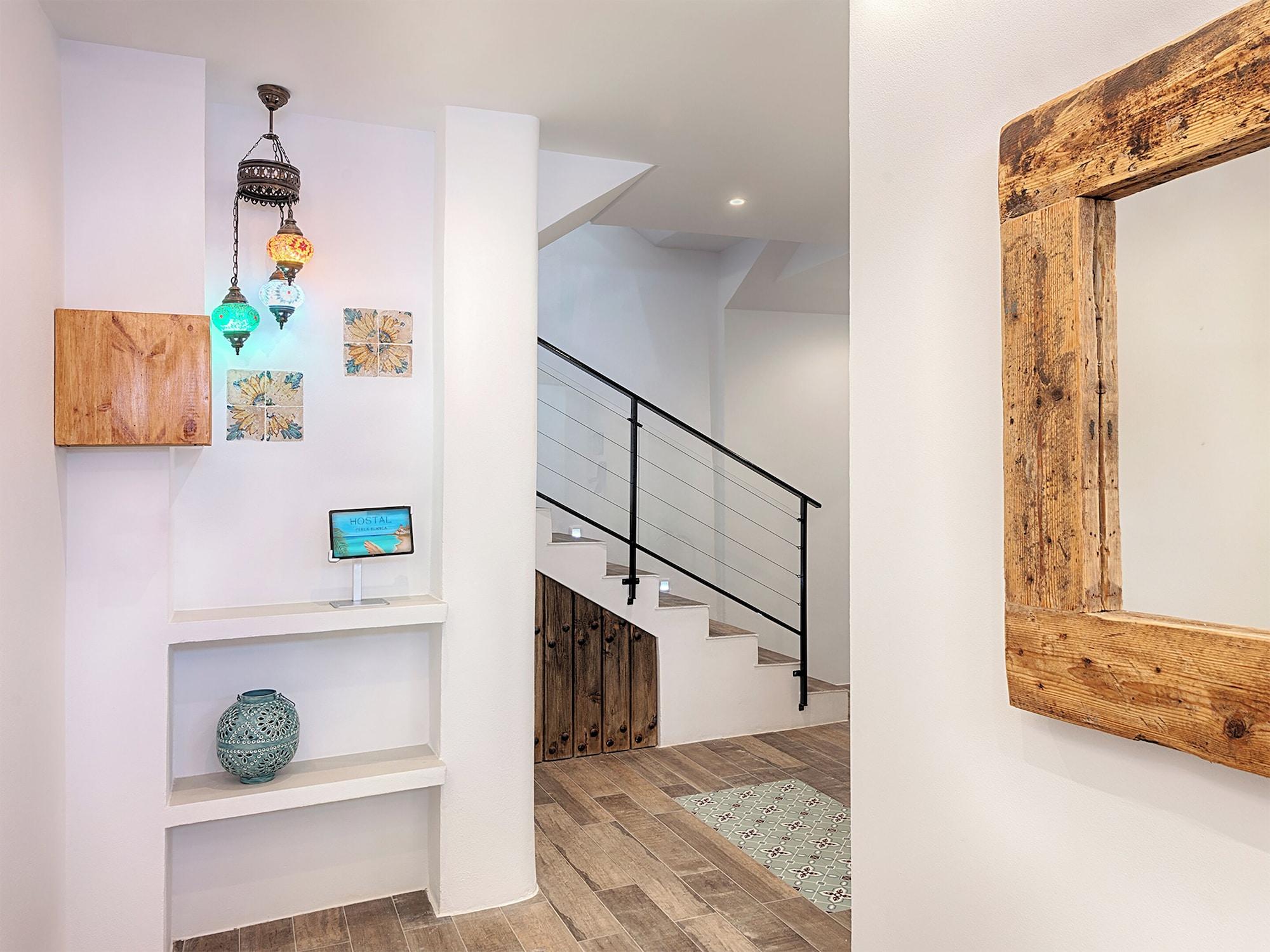 Vista Lobby Hostal Perla Blanca Altea