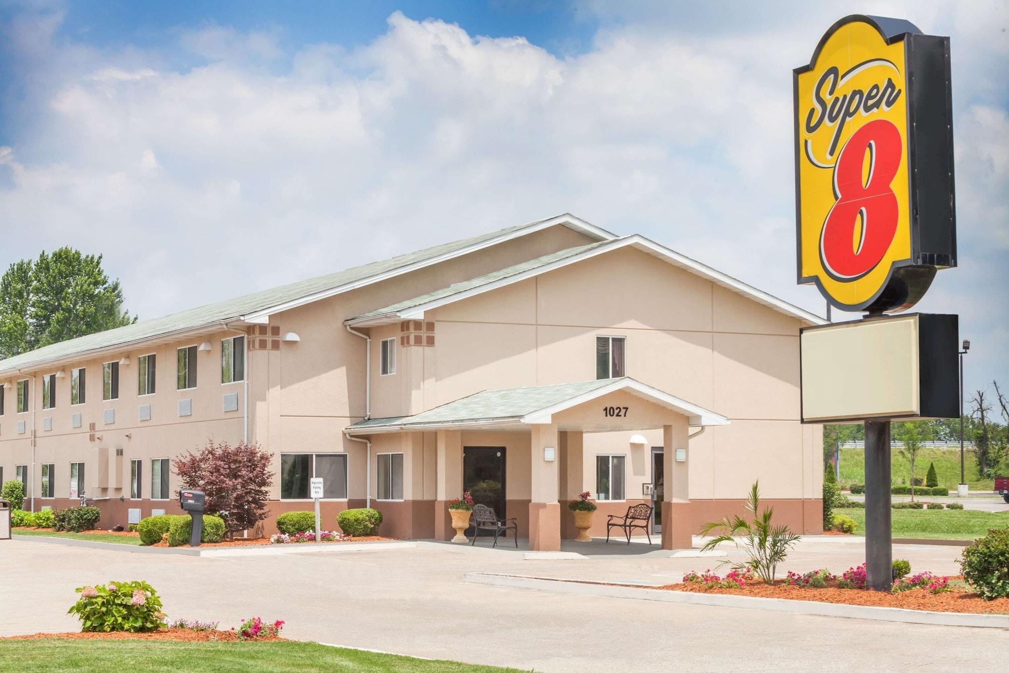Varios Super 8 by Wyndham Owensboro