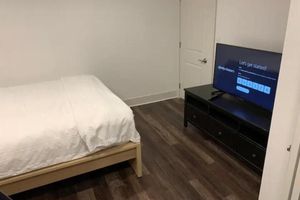 Alquiler Vacacional - Clean Modern Downtown Apartment- All New Rear Unit