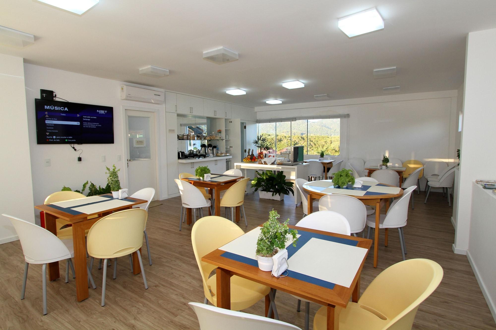 Bar/Salón Hotel Don Zepe