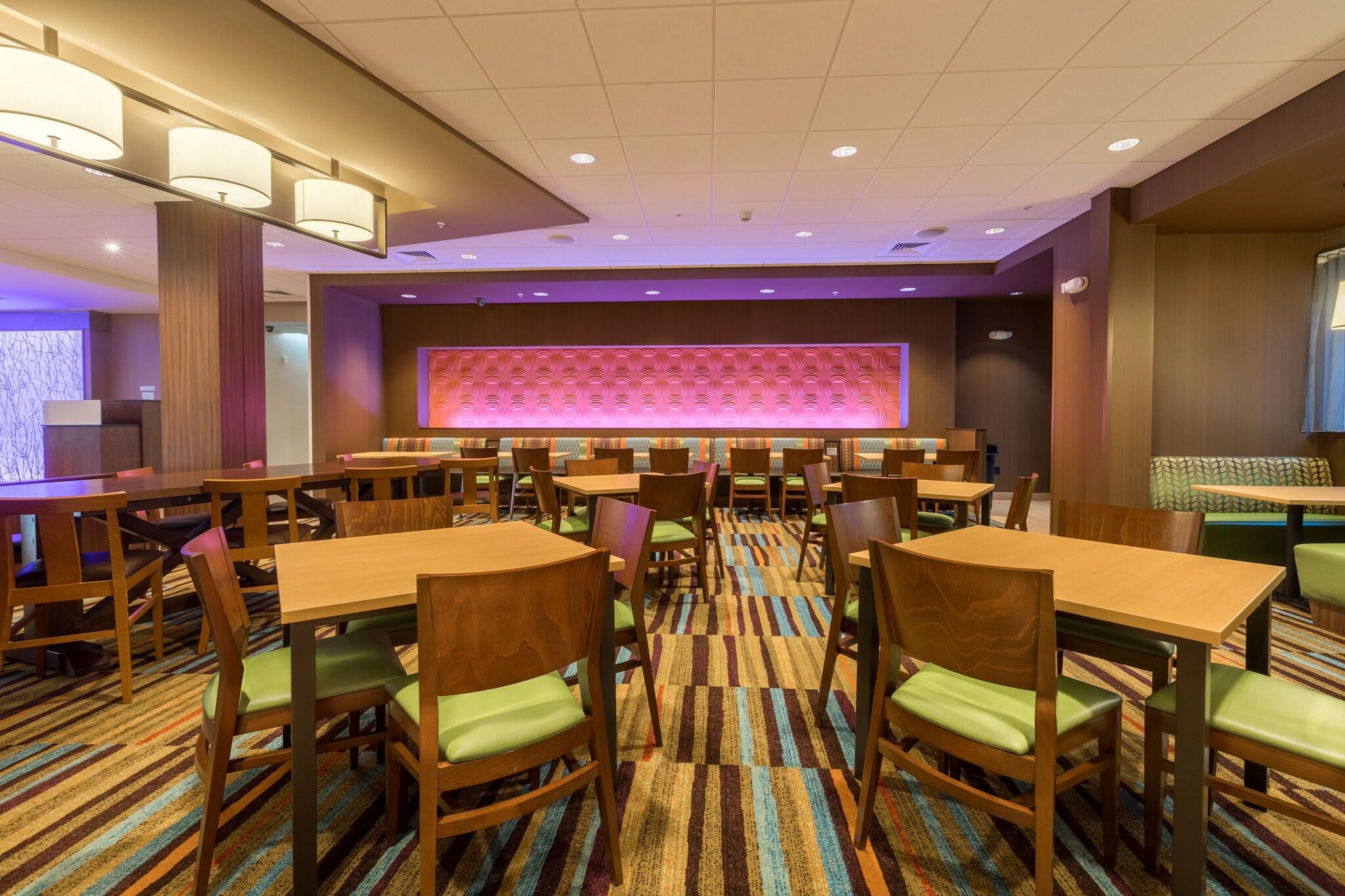 Restaurant Fairfield Inn & Suites by Marriott Asheville Tunnel Road