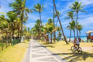 Alquiler Vacacional - House 15 minutes from Salvador Airport and 30 SECONDS from the beach!
