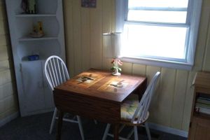 Alquiler Vacacional - Pet friendly cozy cottage. Walk or Bike 1 mile to the beach!