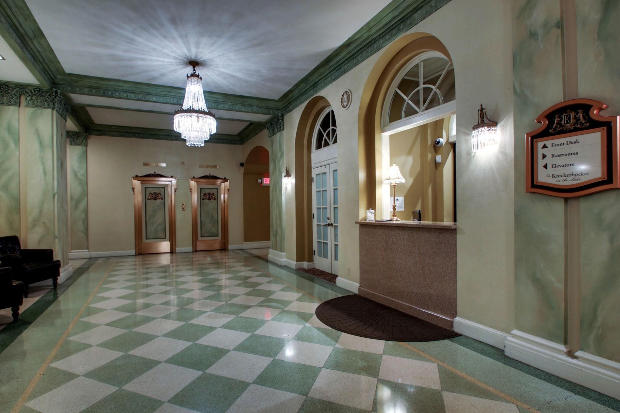 Vista Lobby The Knickerbocker on the Lake