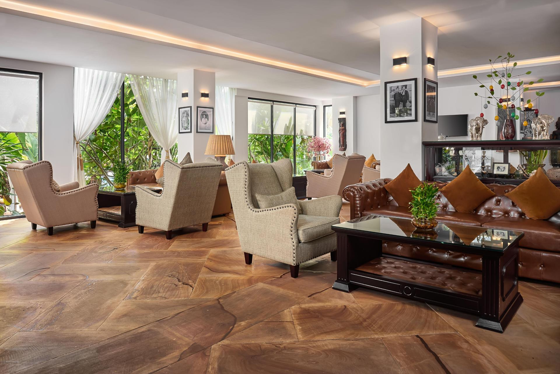 Vista Lobby Palace Gate Hotel & Resort by EHM