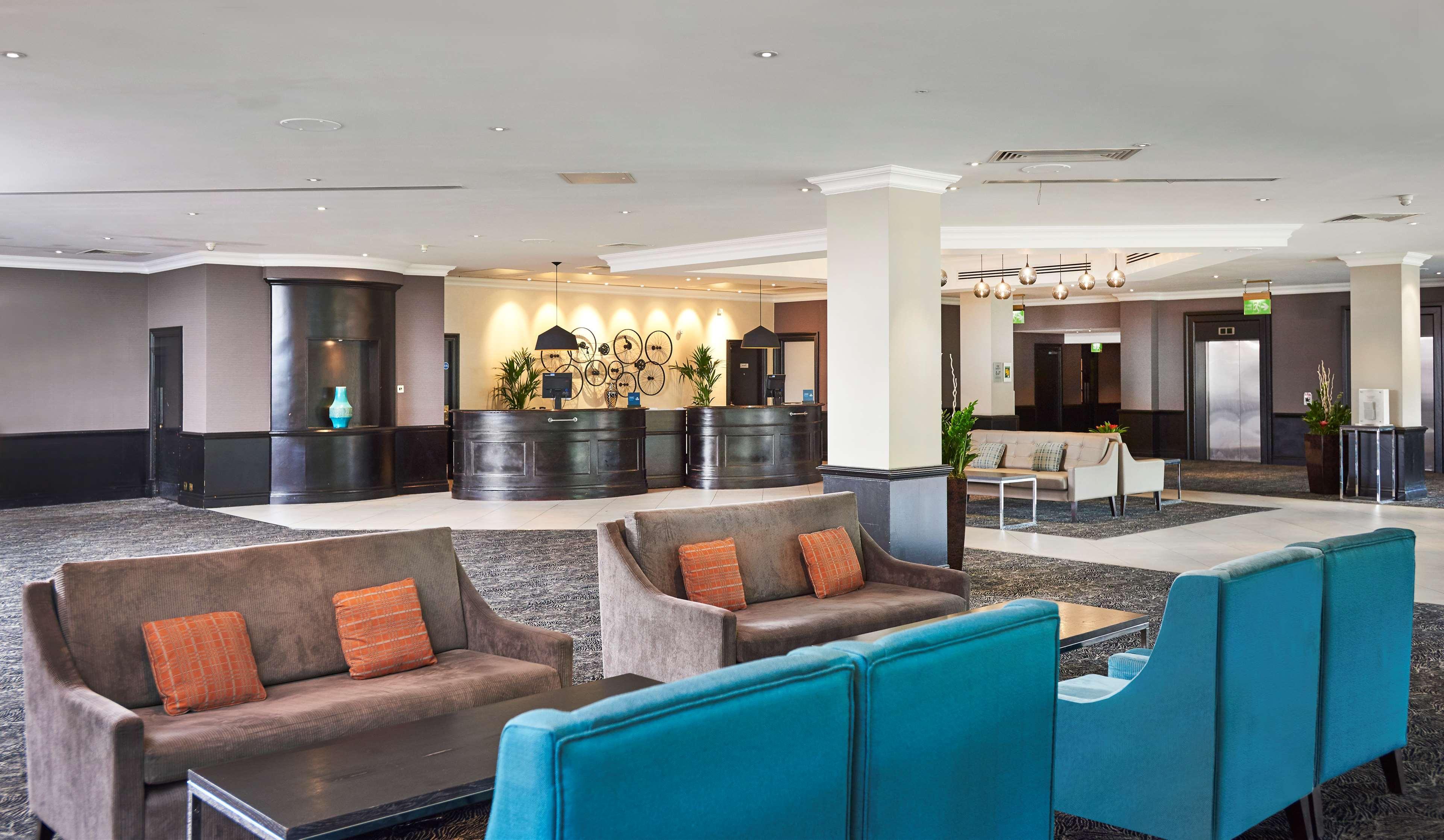 Vista Lobby Doubletree by Hilton Coventry