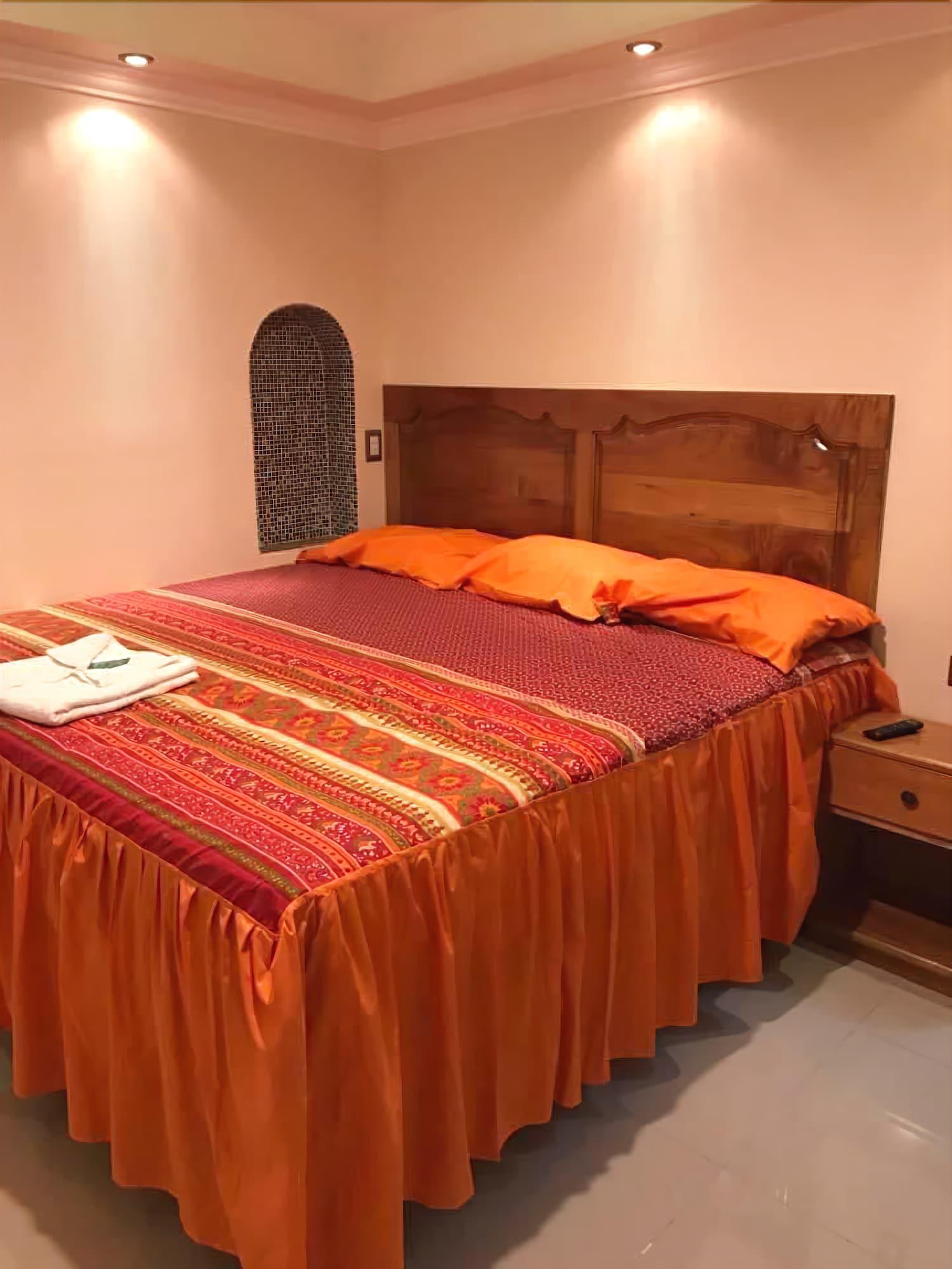 Varios Hotel Sarita