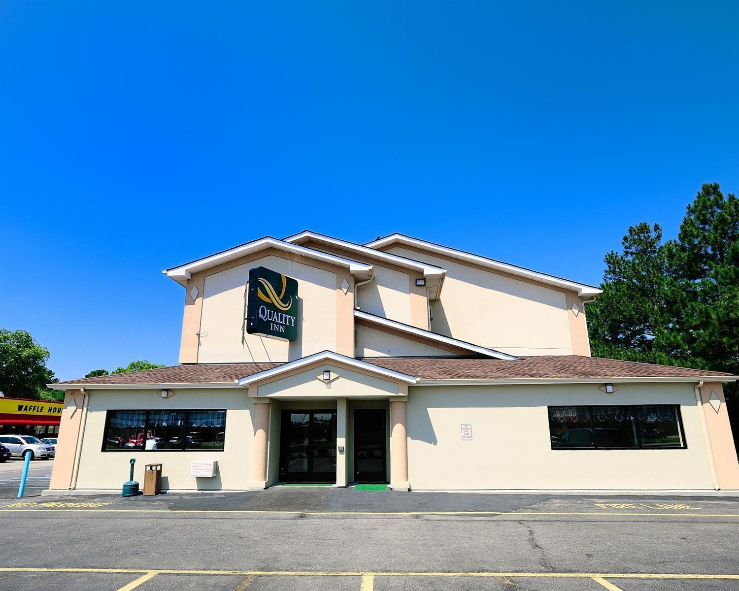 Varios Quality Inn Chesapeake