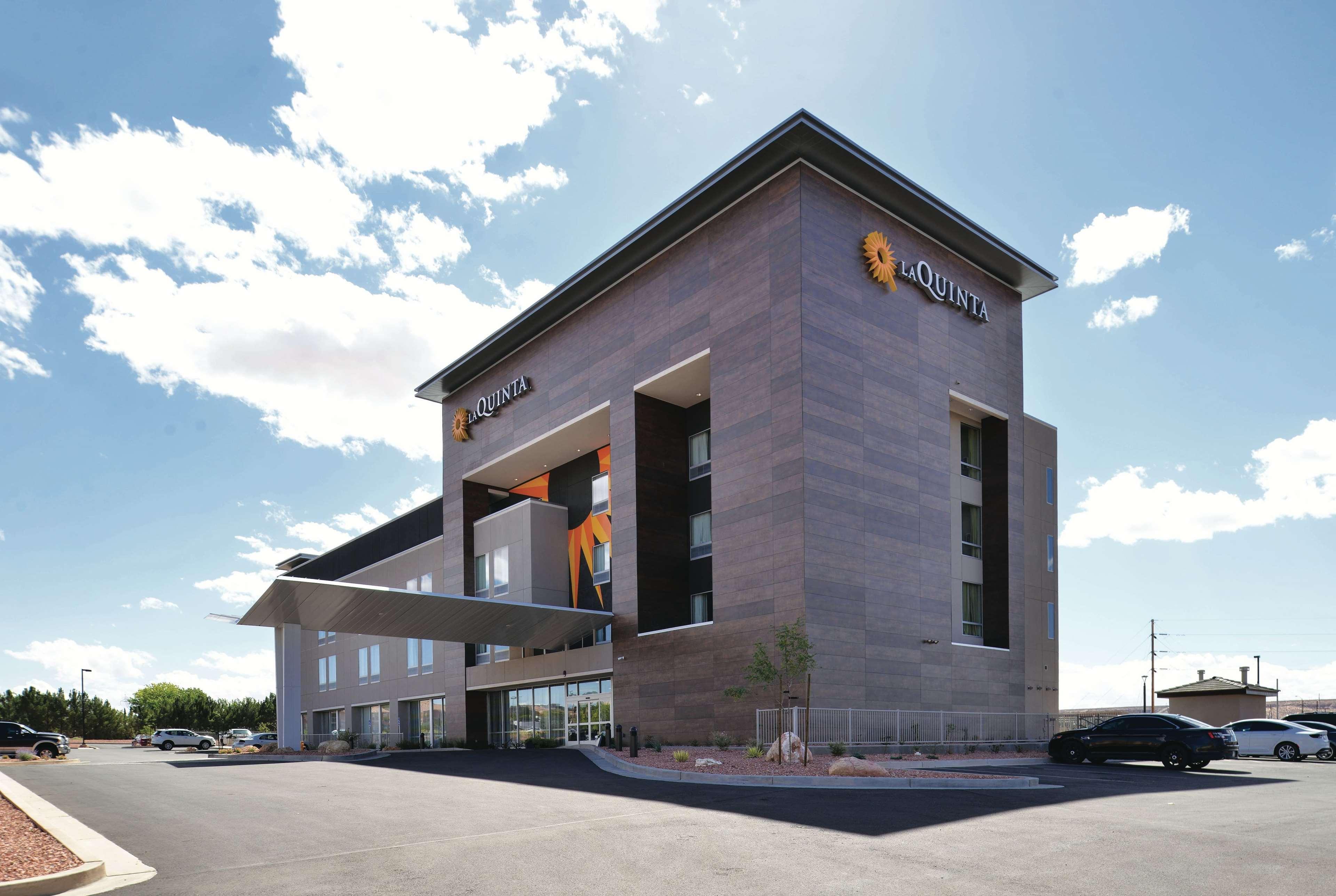Vista Exterior La Quinta Inn & Suites by Wyndham Page at Lake Powell