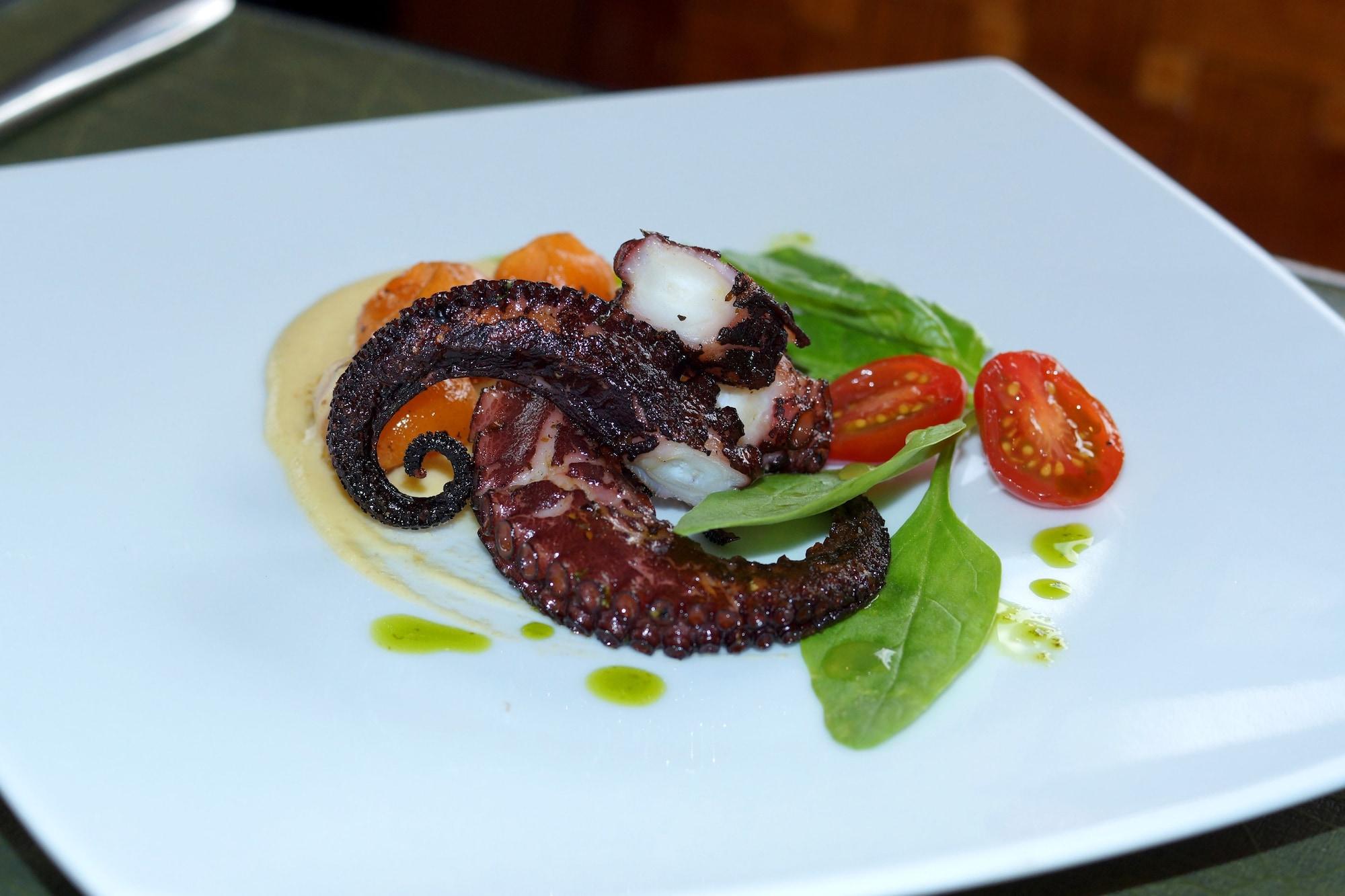 Restaurant Hotel Stubel Suites and Cafe