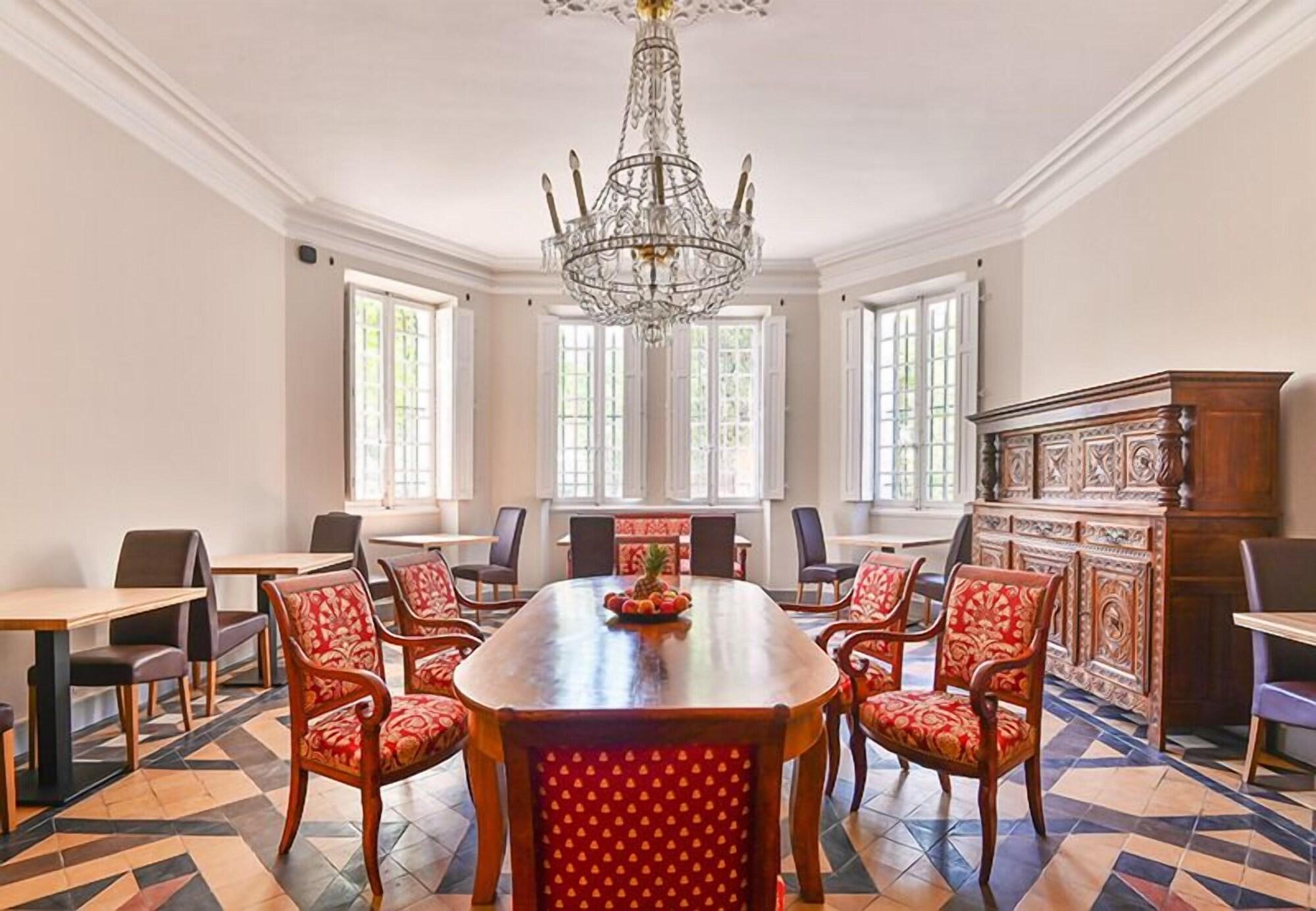 Sala de Reuniones Château de Taradel