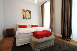 Alquiler Vacacional - Stylish and stately apartment in a prime location