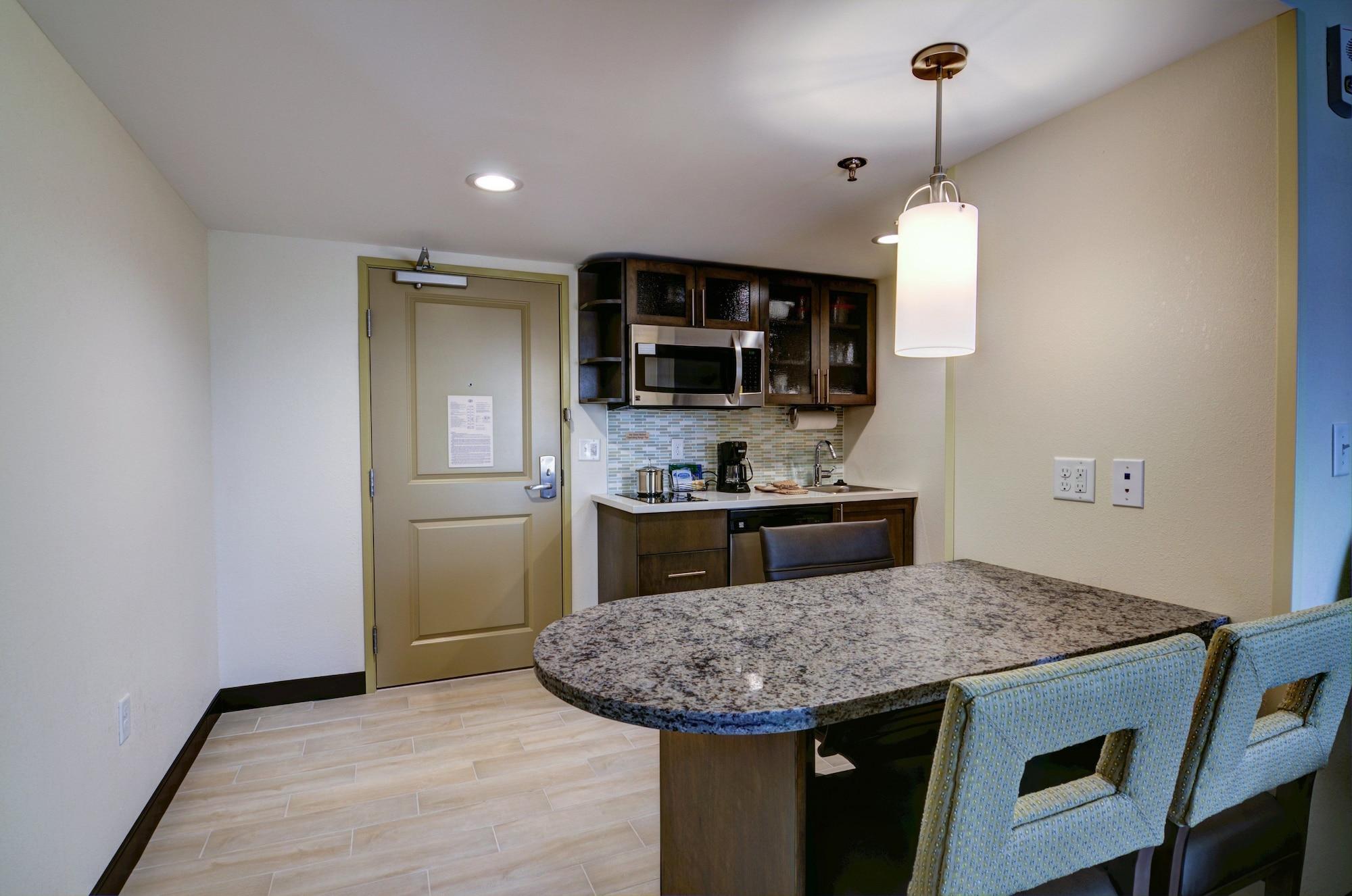 Habitación Candlewood Suites Richmond - West Broad by IHG