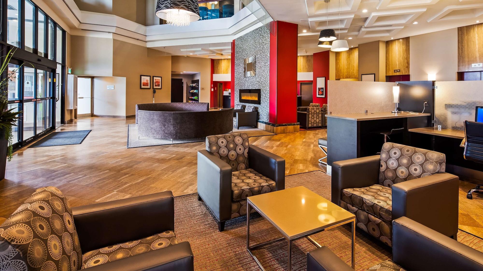 Vista Lobby Best Western Plus Waterfront Hotel