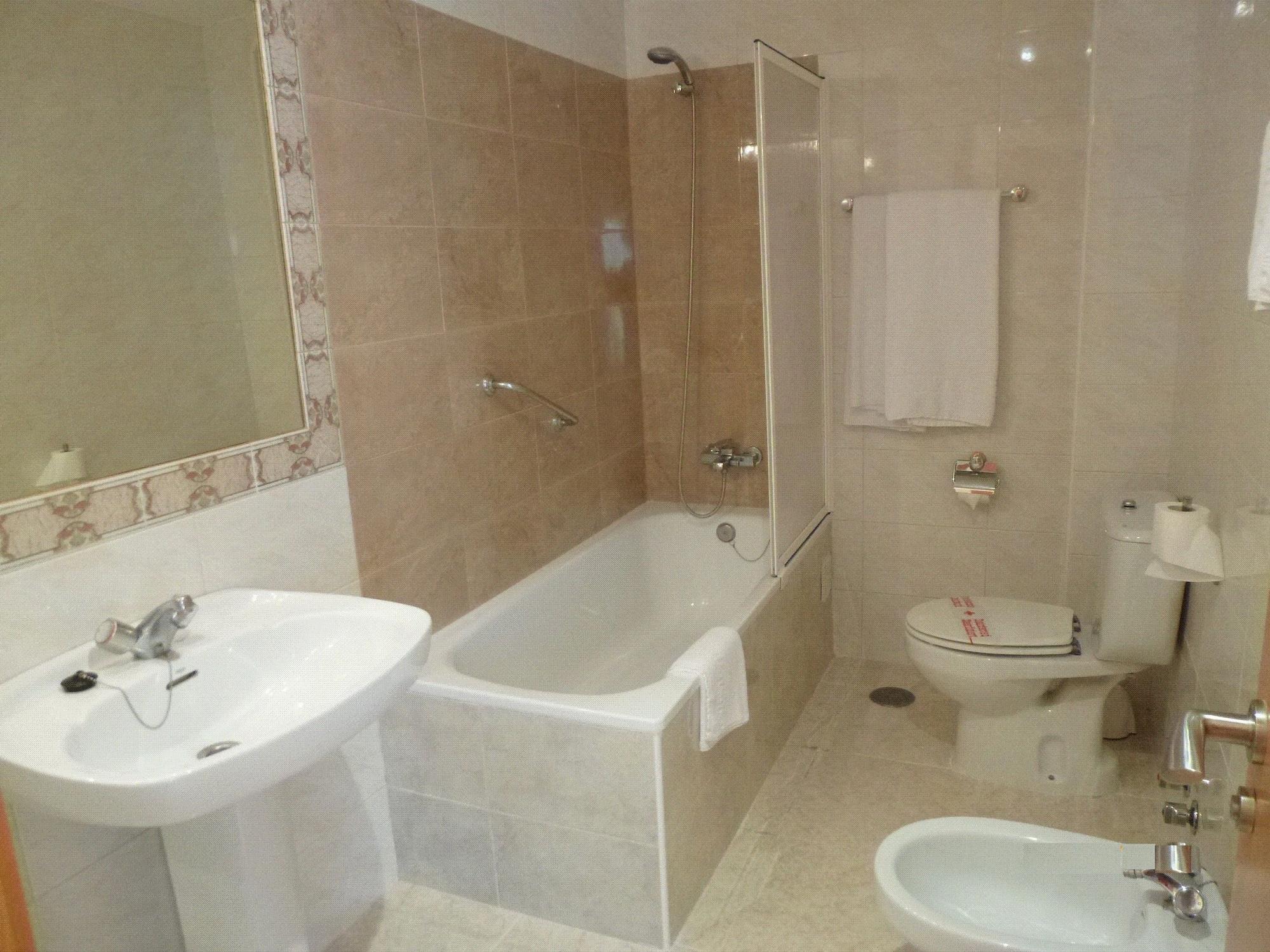 Equipamiento de Habitación Hotel Alisa