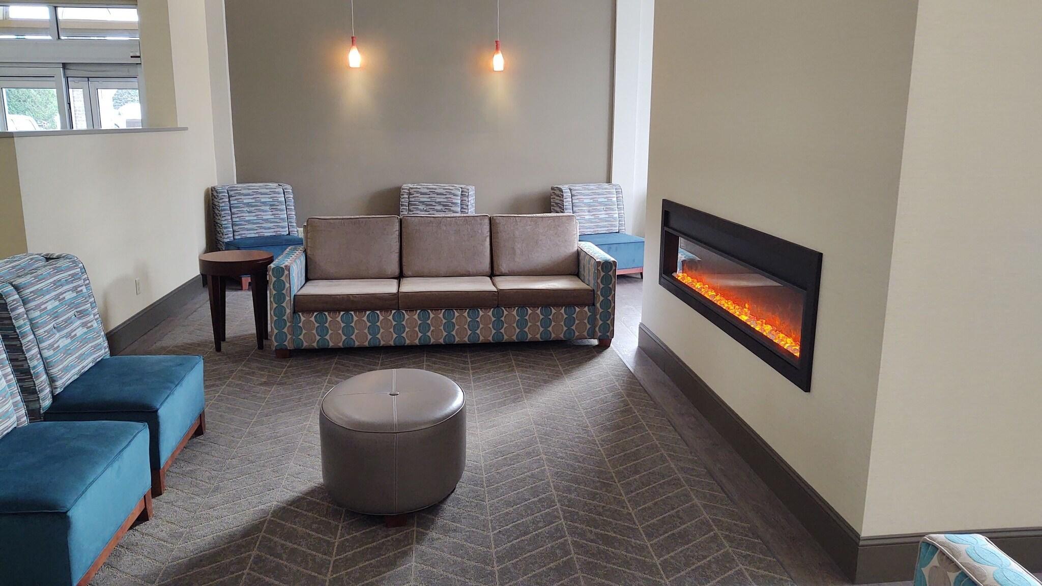 Vista Lobby Best Western Cooperstown Inn & Suites