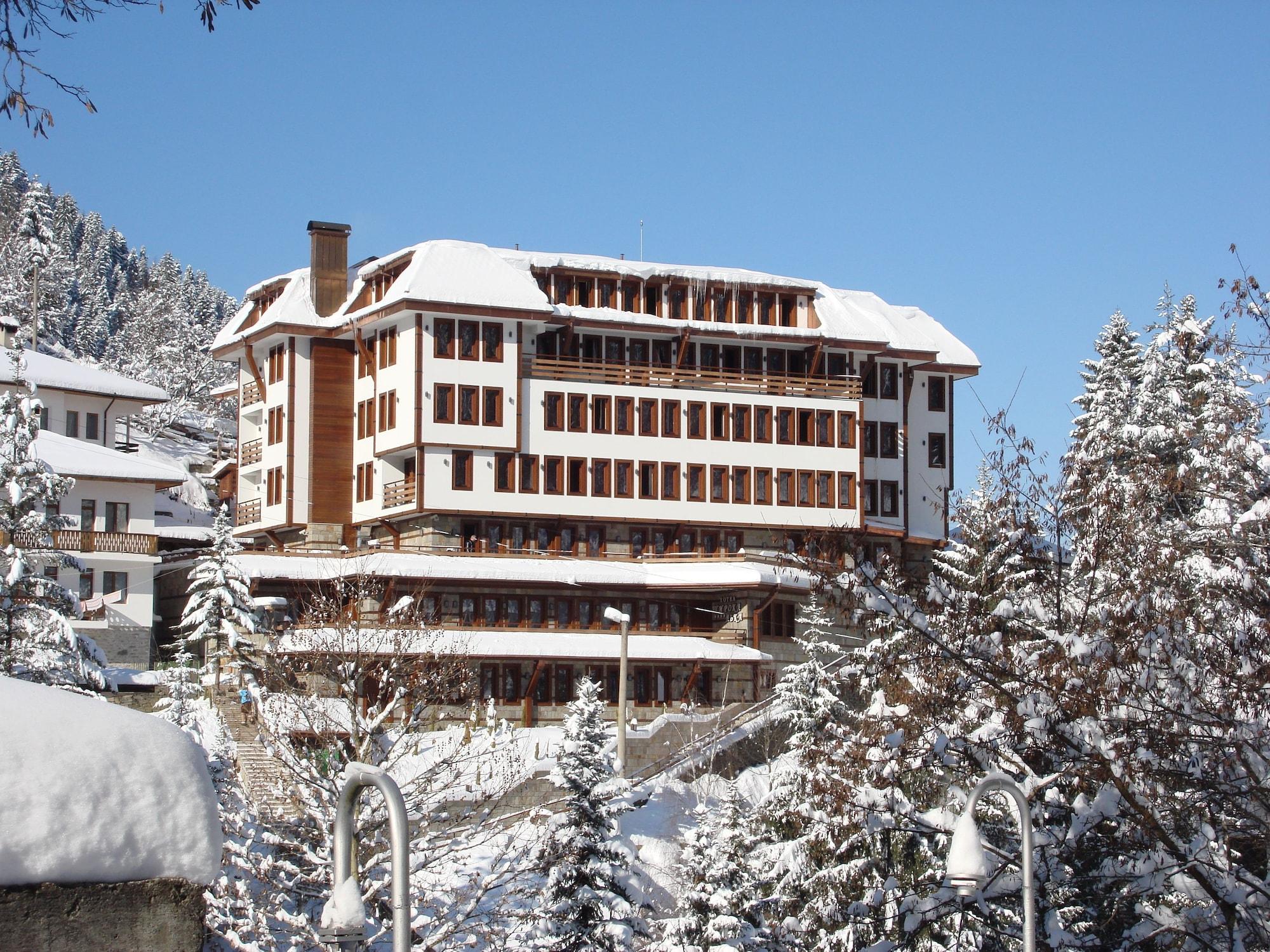 Vista Exterior Shiroka Laka Hotel