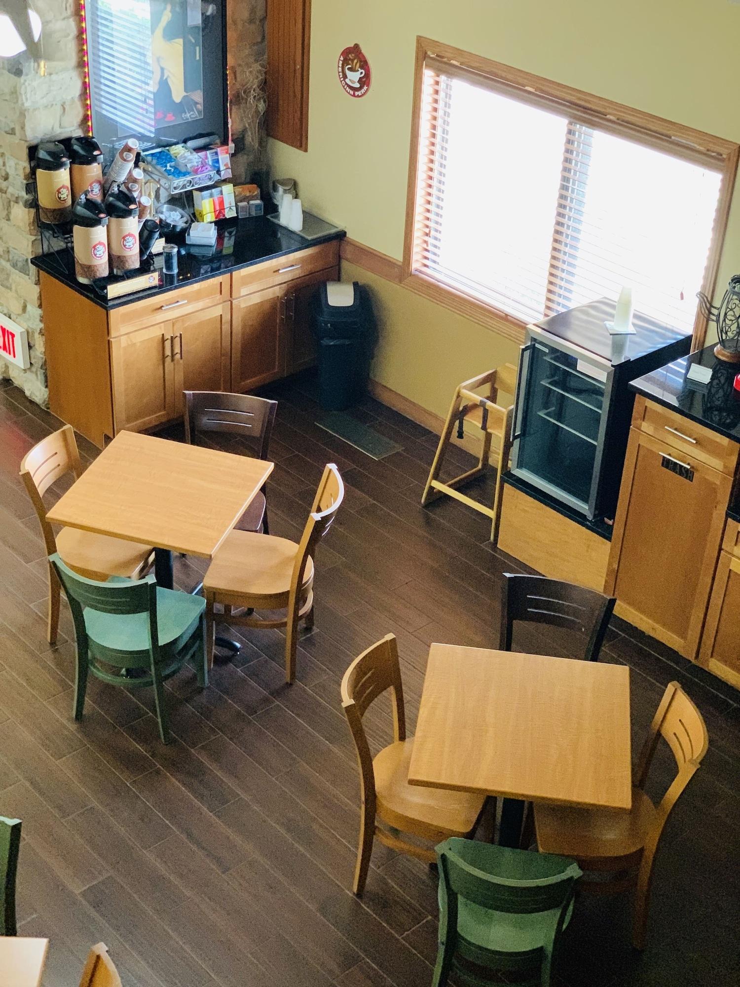 Restaurant AmericInn by Wyndham Kewanee