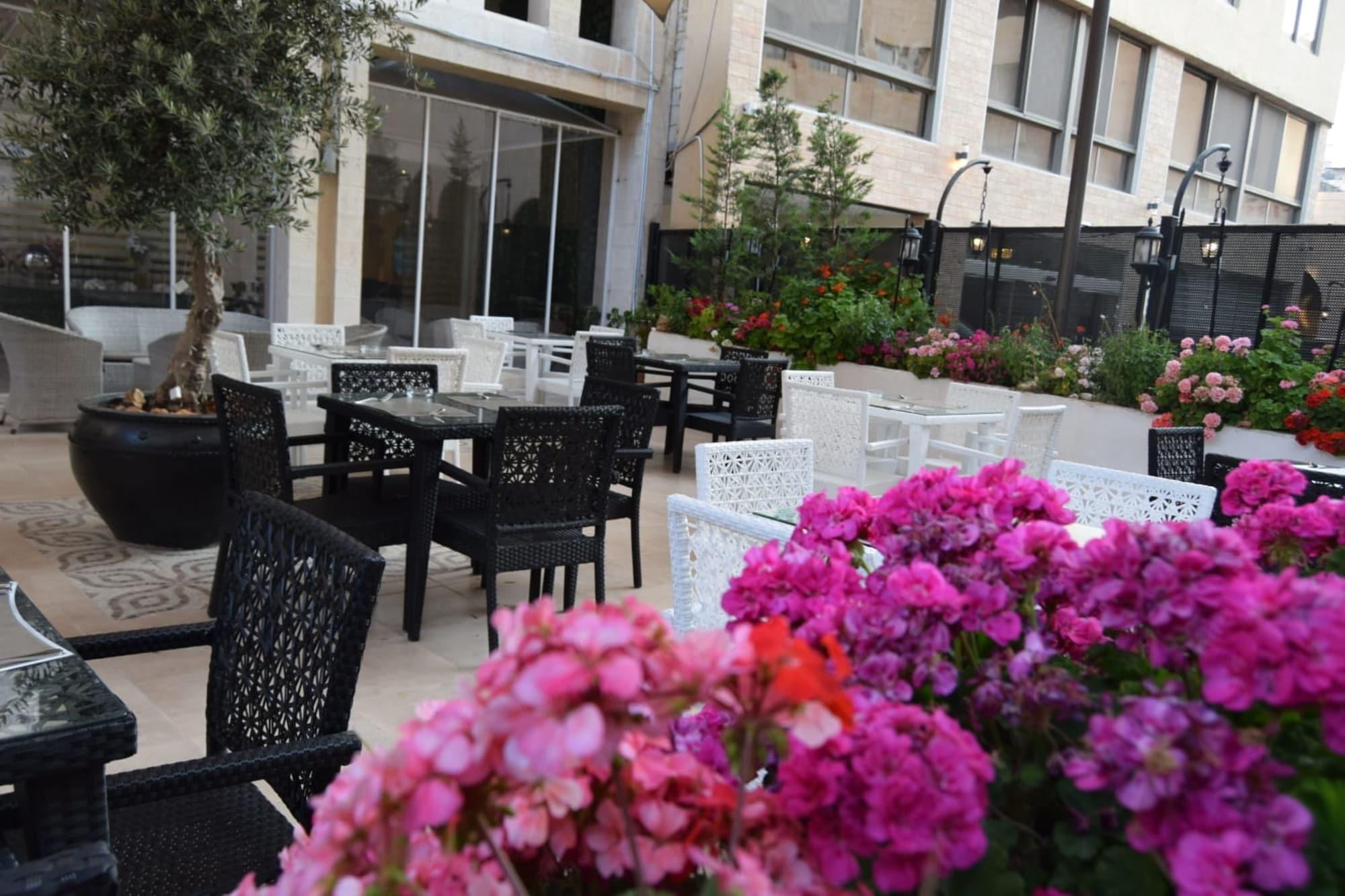 Vista Exterior Torino Amman Hotel