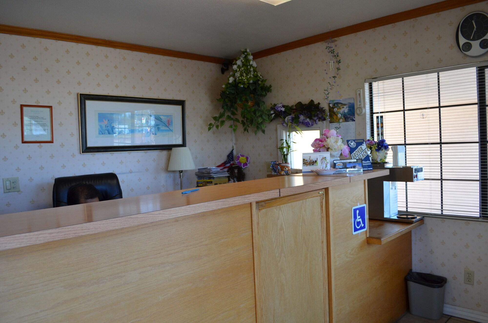 Vista Lobby Seaview Inn