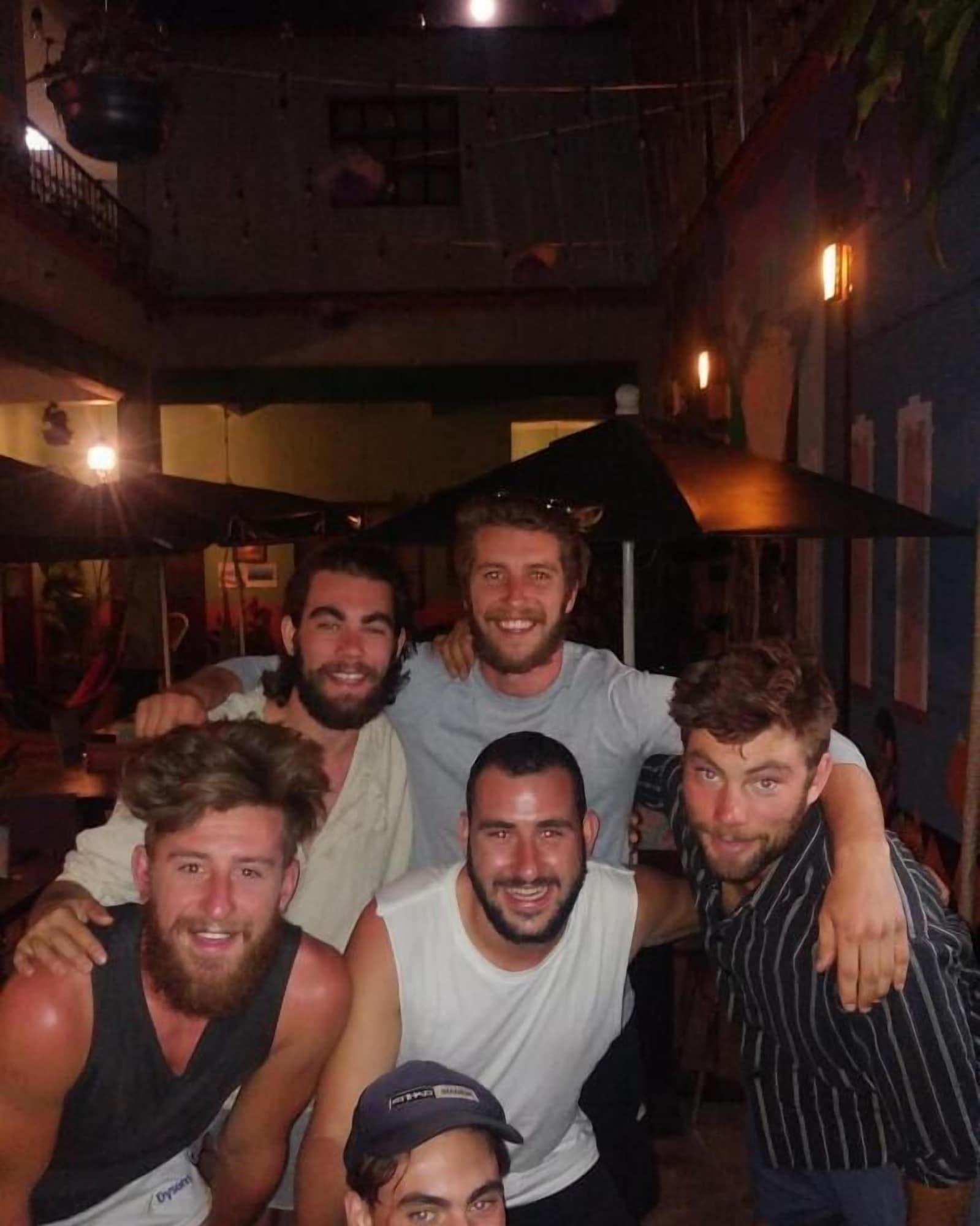 Bar/Salón Hierba de Conejo - Hostel