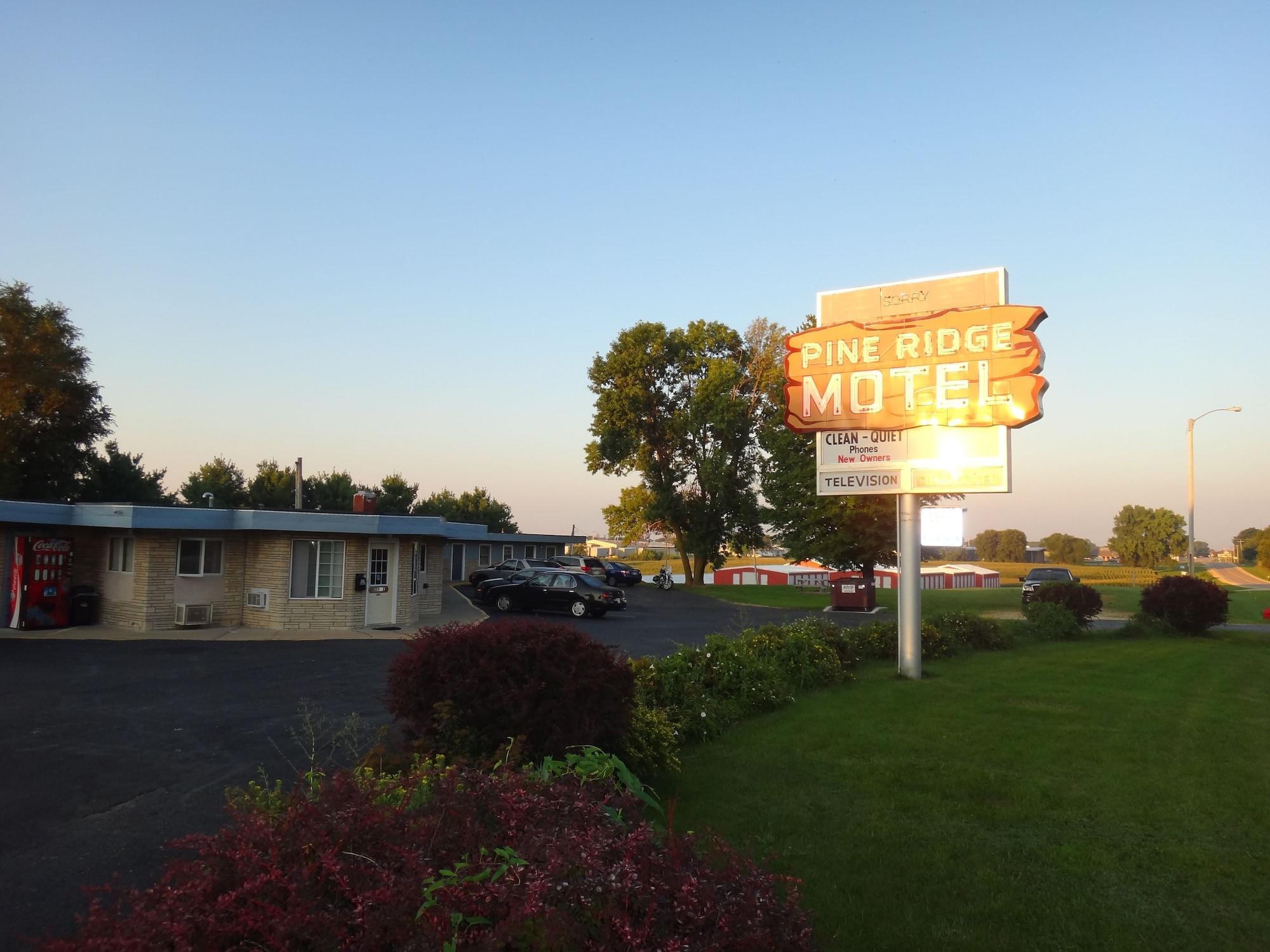 Vista Exterior Pine Ridge Motel