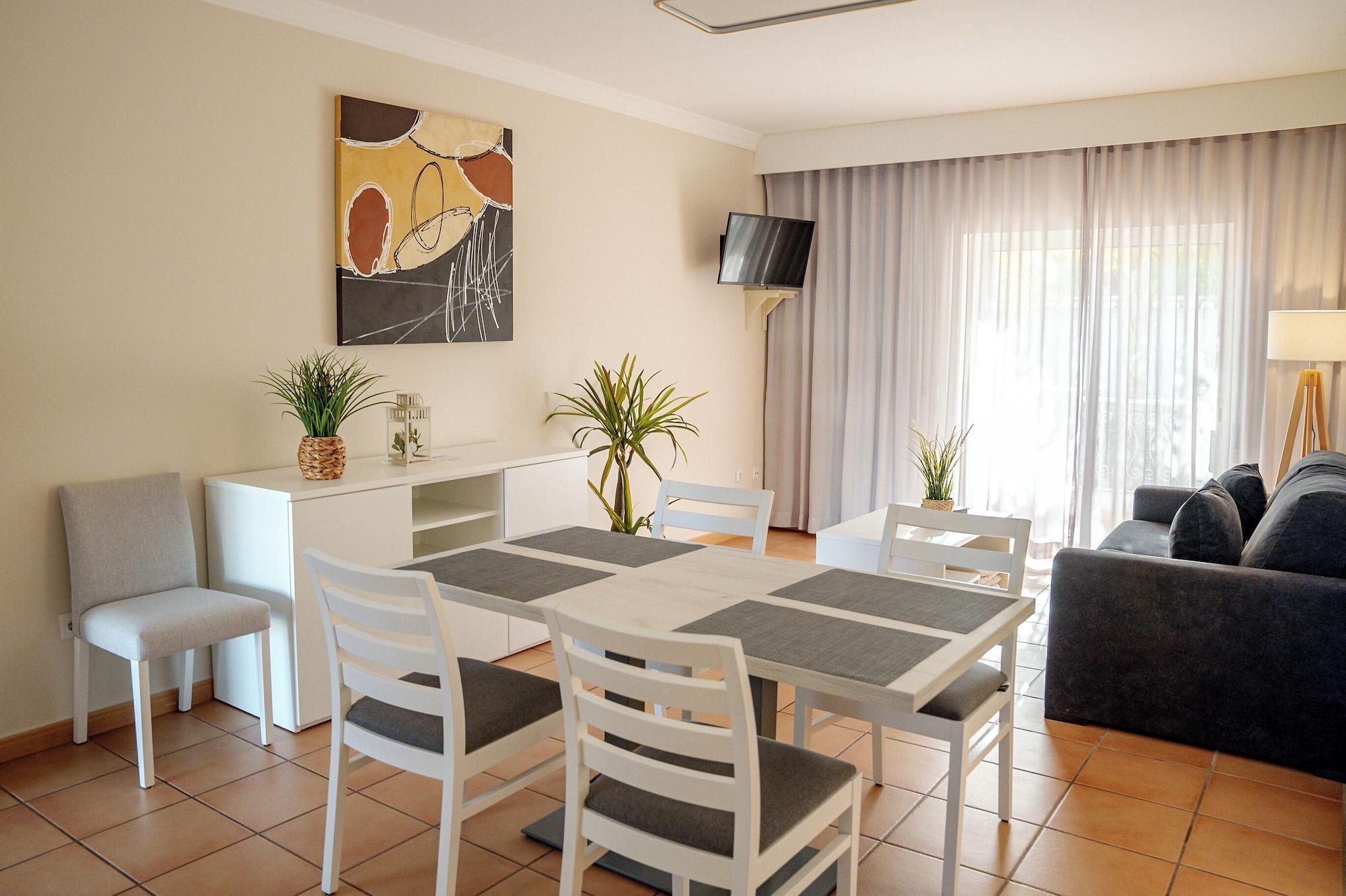 Comodidades del Alojamiento Giramar Apartamentos Turisticos