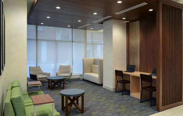Holiday Inn Express Toronto - Downtown by IHG