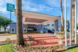 Alojamiento - Quality Suites Houston NW Cy-Fair