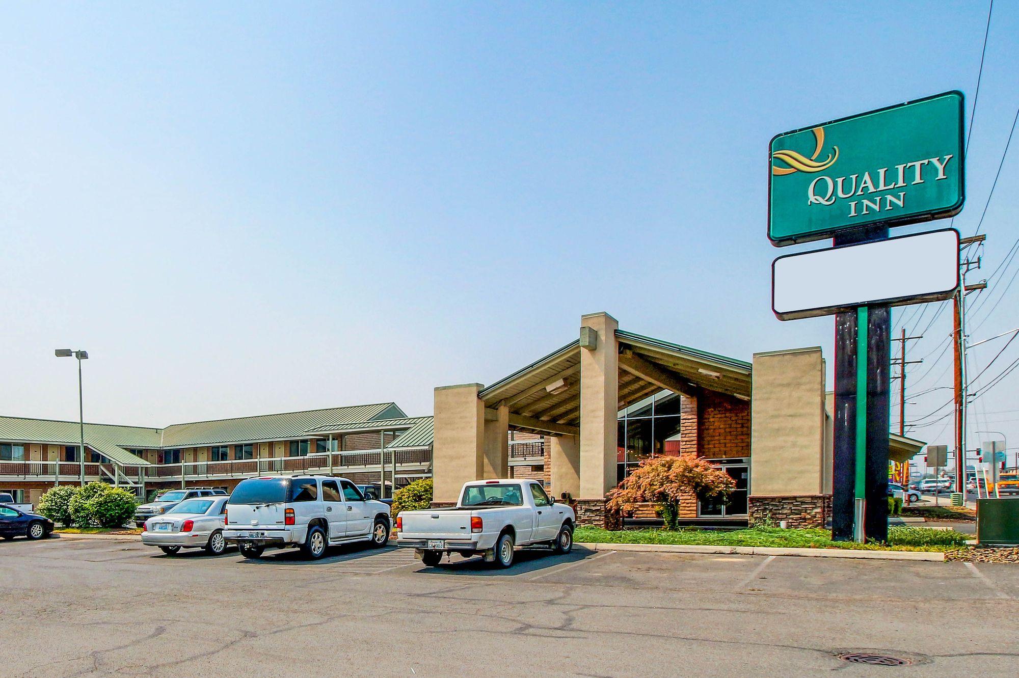 Varios Quality Inn Yakima near State Fair Park