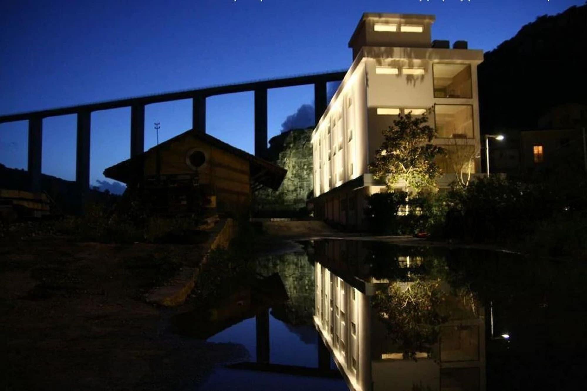 Vista Exterior FerroHotel