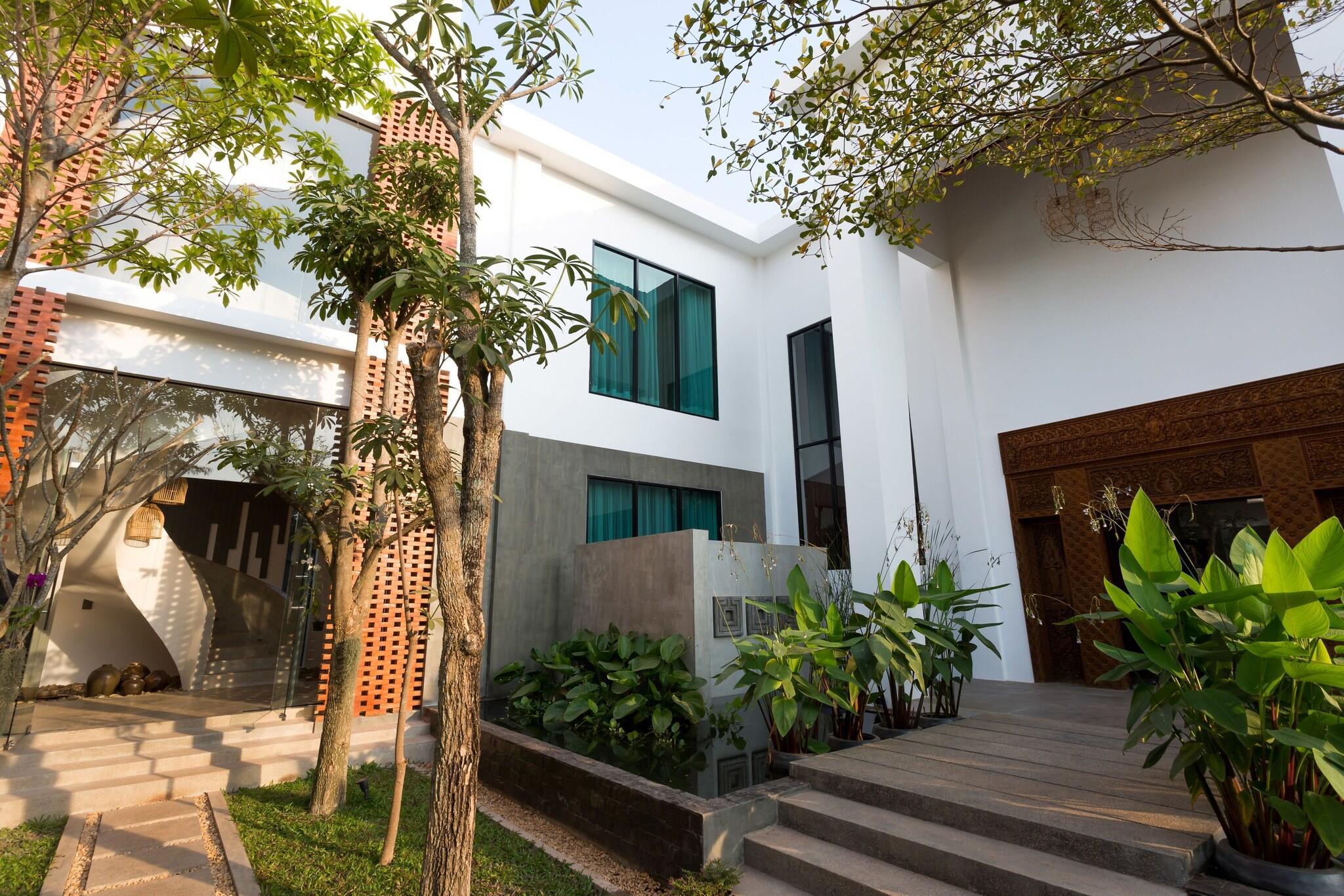 Vista Exterior Shintana Saya Residence