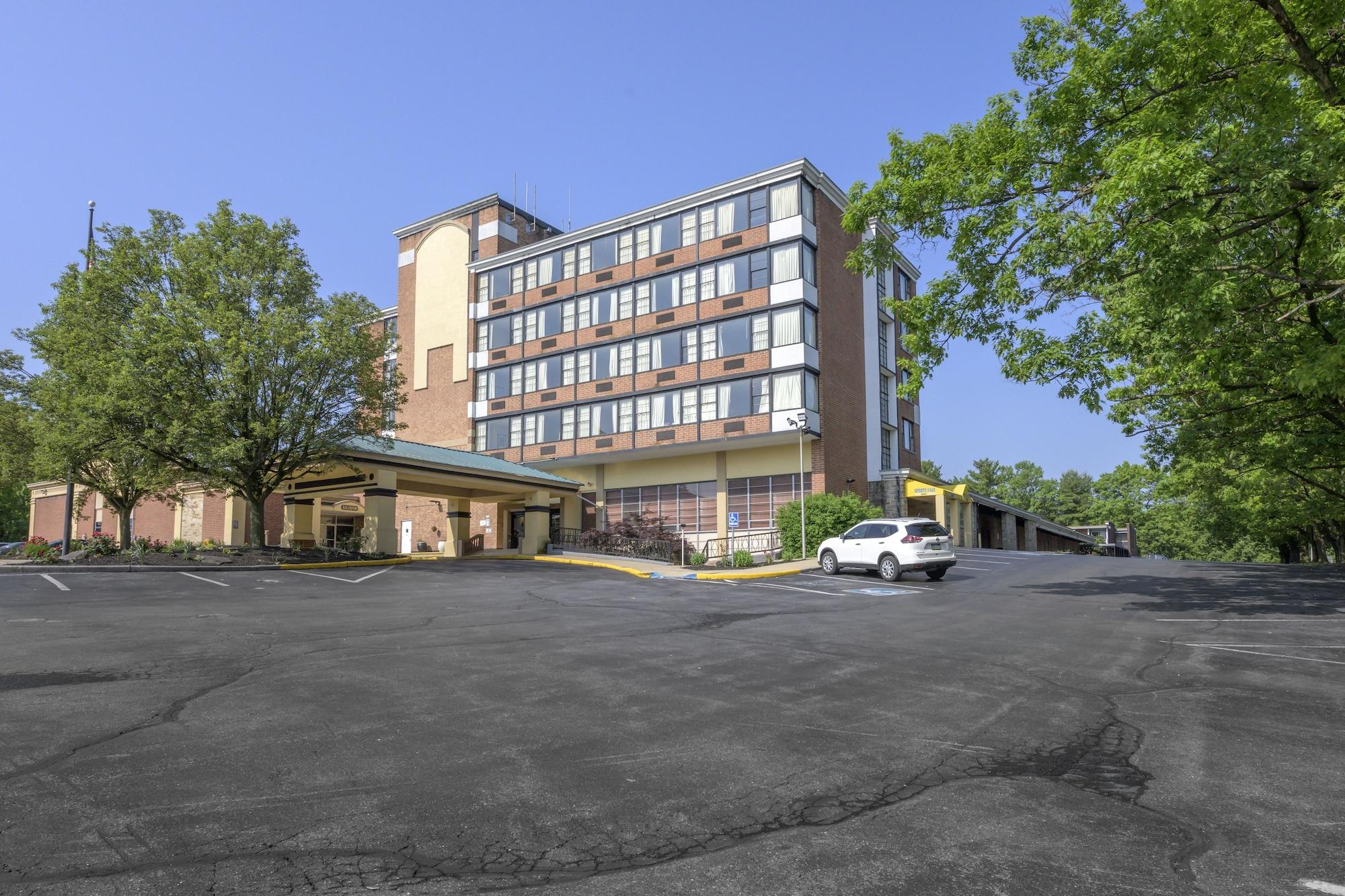 Vista Exterior Hammock Hotel Hershey Lebanon