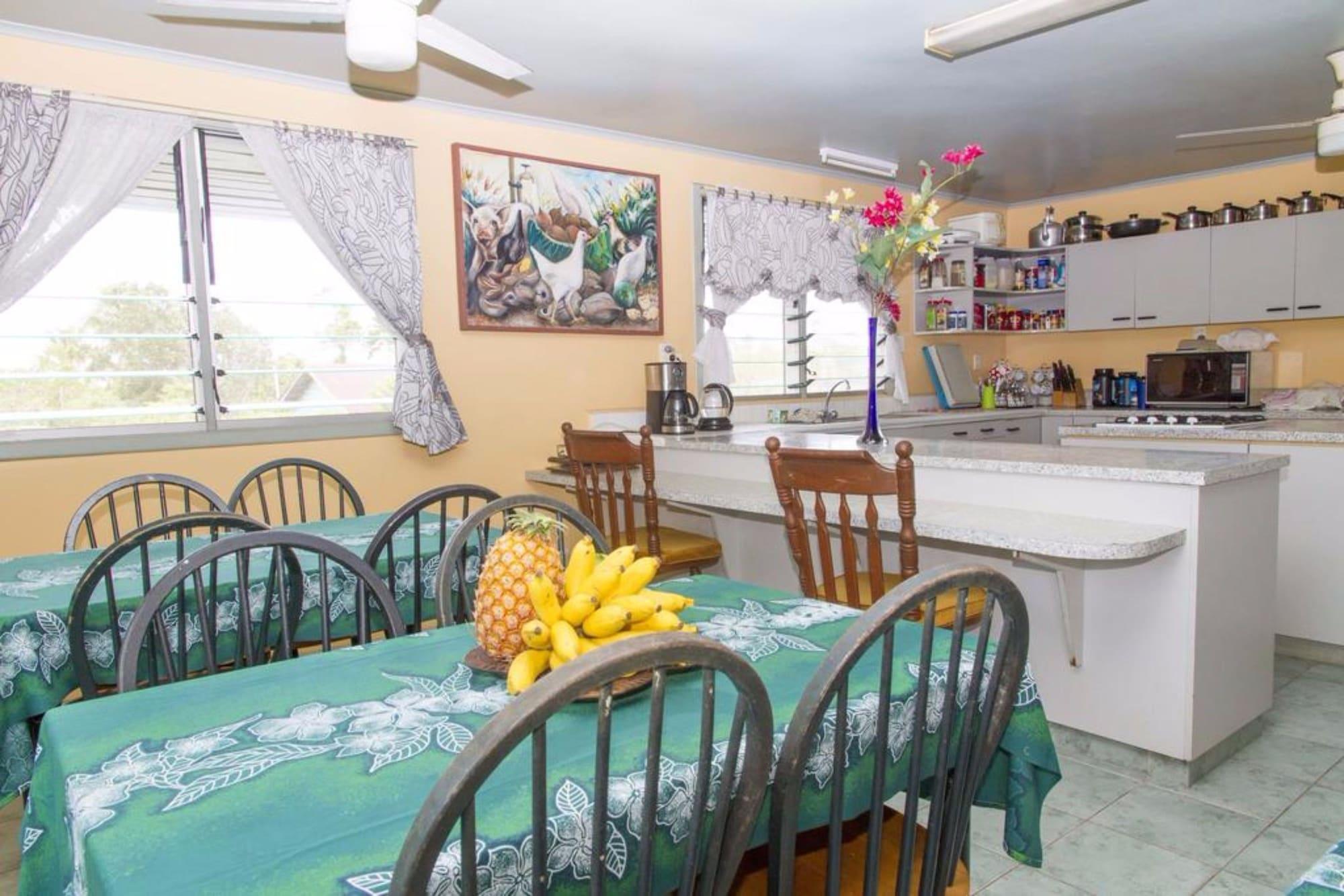 Restaurant Aniva's Place