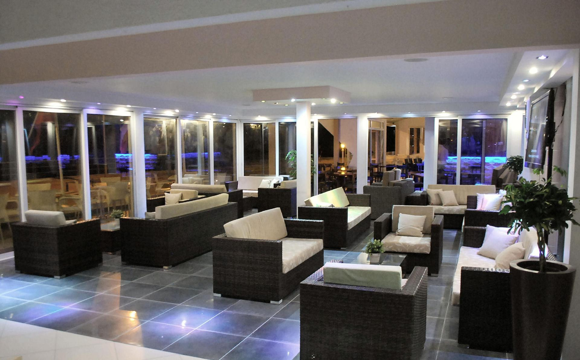 Vista Lobby Flamingo Beach