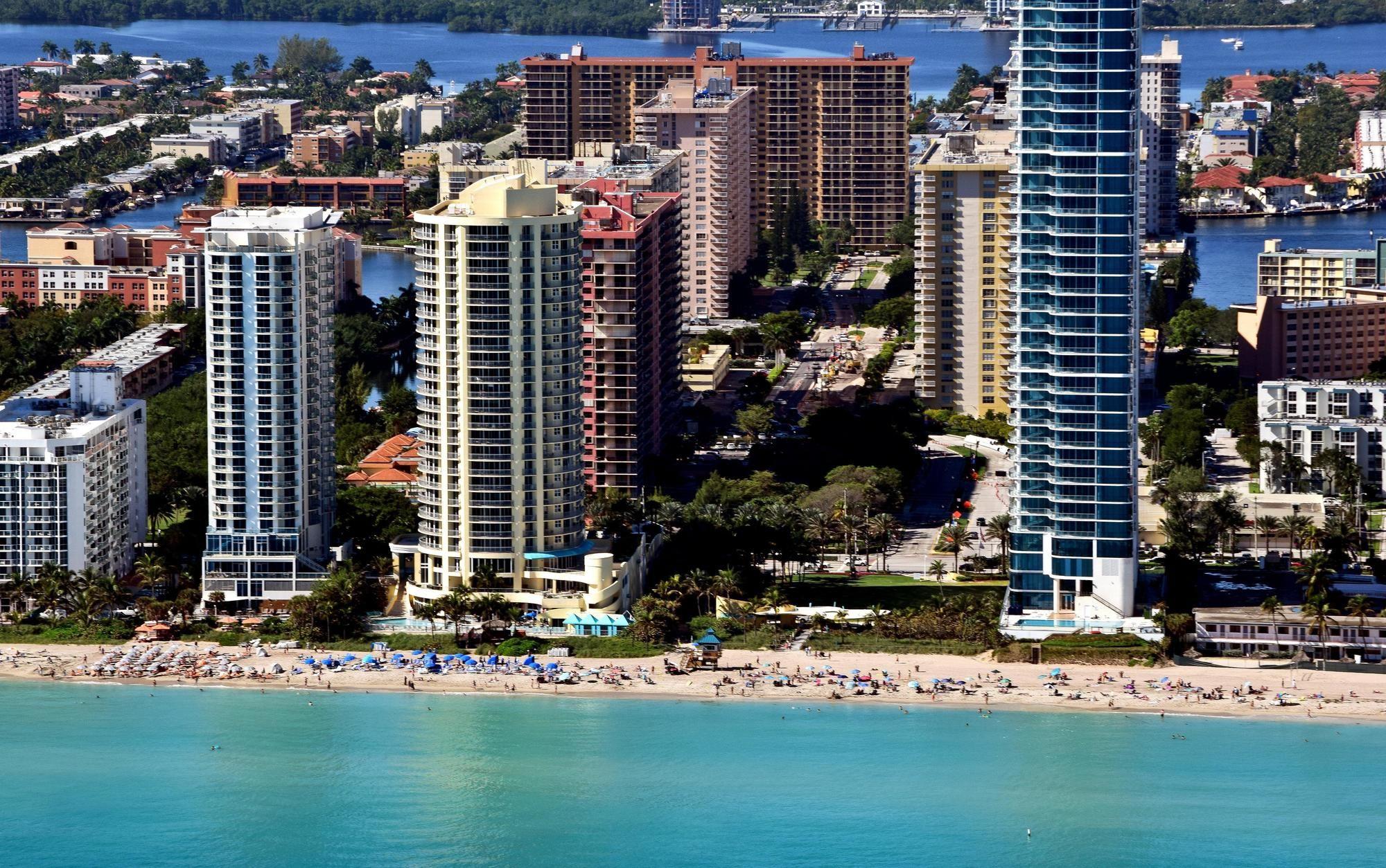 Vista Exterior DoubleTree by Hilton Ocean Pnt Rsrt & Spa North Miami Beach