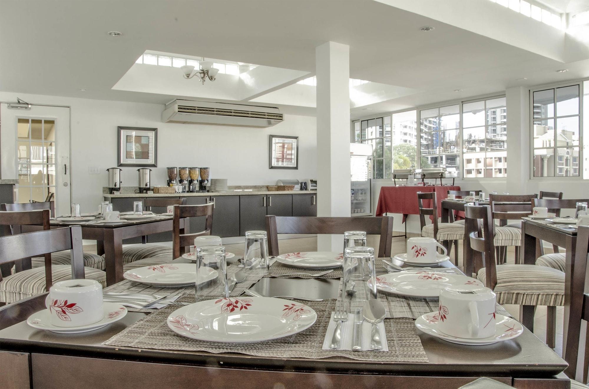 Restaurant Aparthotel Sevilla Suites