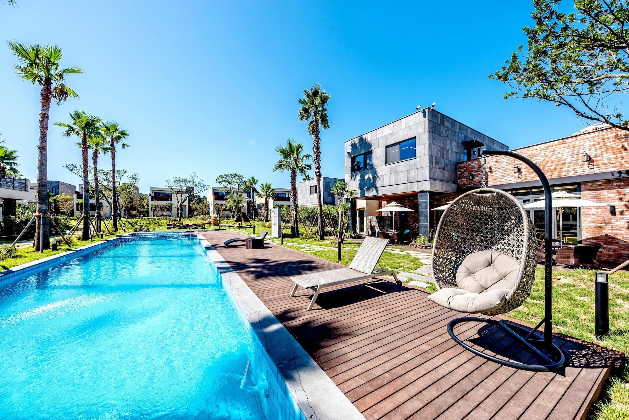 Vista Exterior Arts Spa & Poolvilla