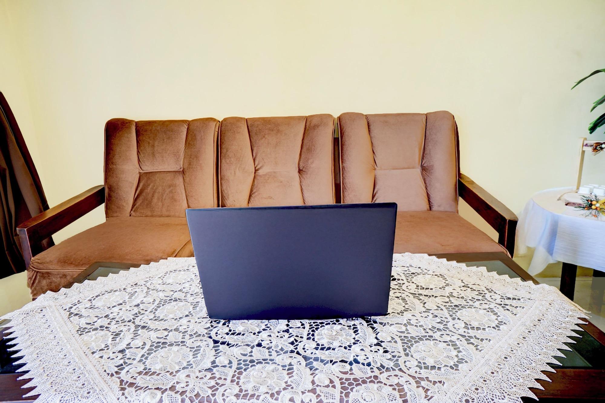 Vista Lobby Hotel O MIOXIO Syariah Kost