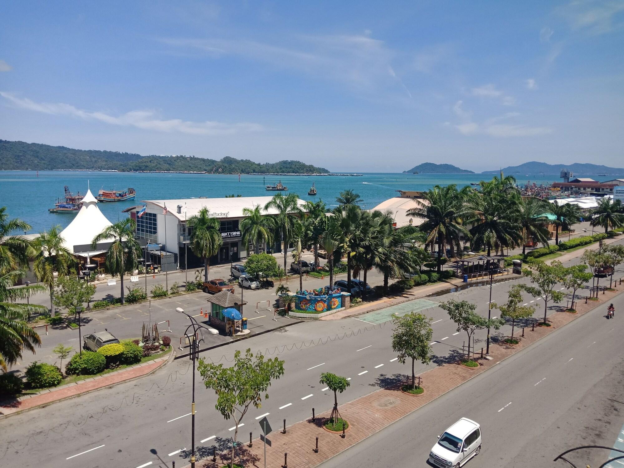 Equipamiento de Habitación Homy Seafront Hostel