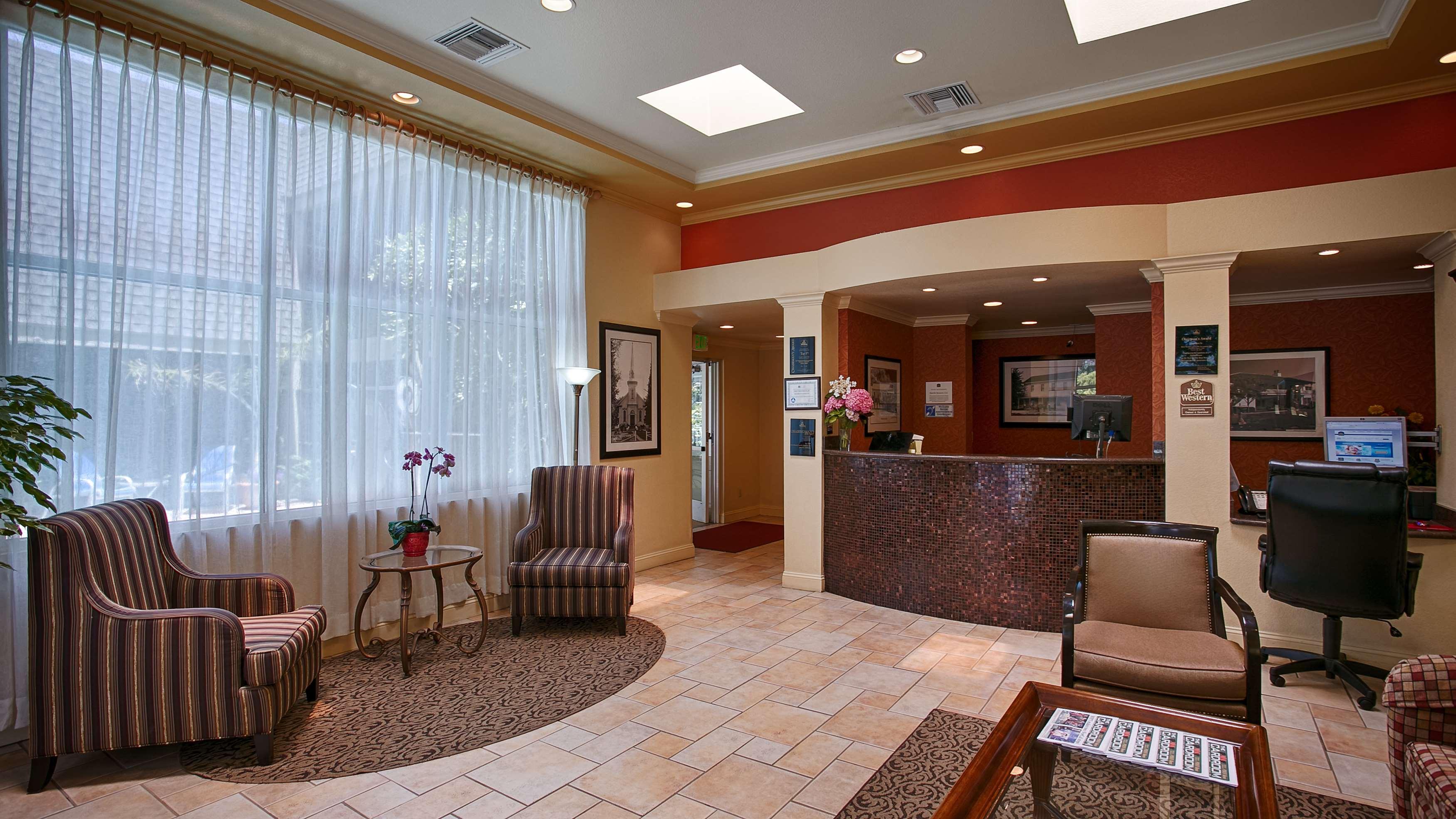 Vista Lobby Best Western Danville Sycamore Inn