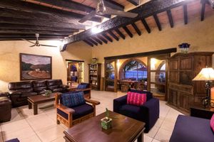 Alquiler Vacacional - 7 bdrm Classic Hacienda on Puerto Vallarta´s best swimming beach, sleeps 24.