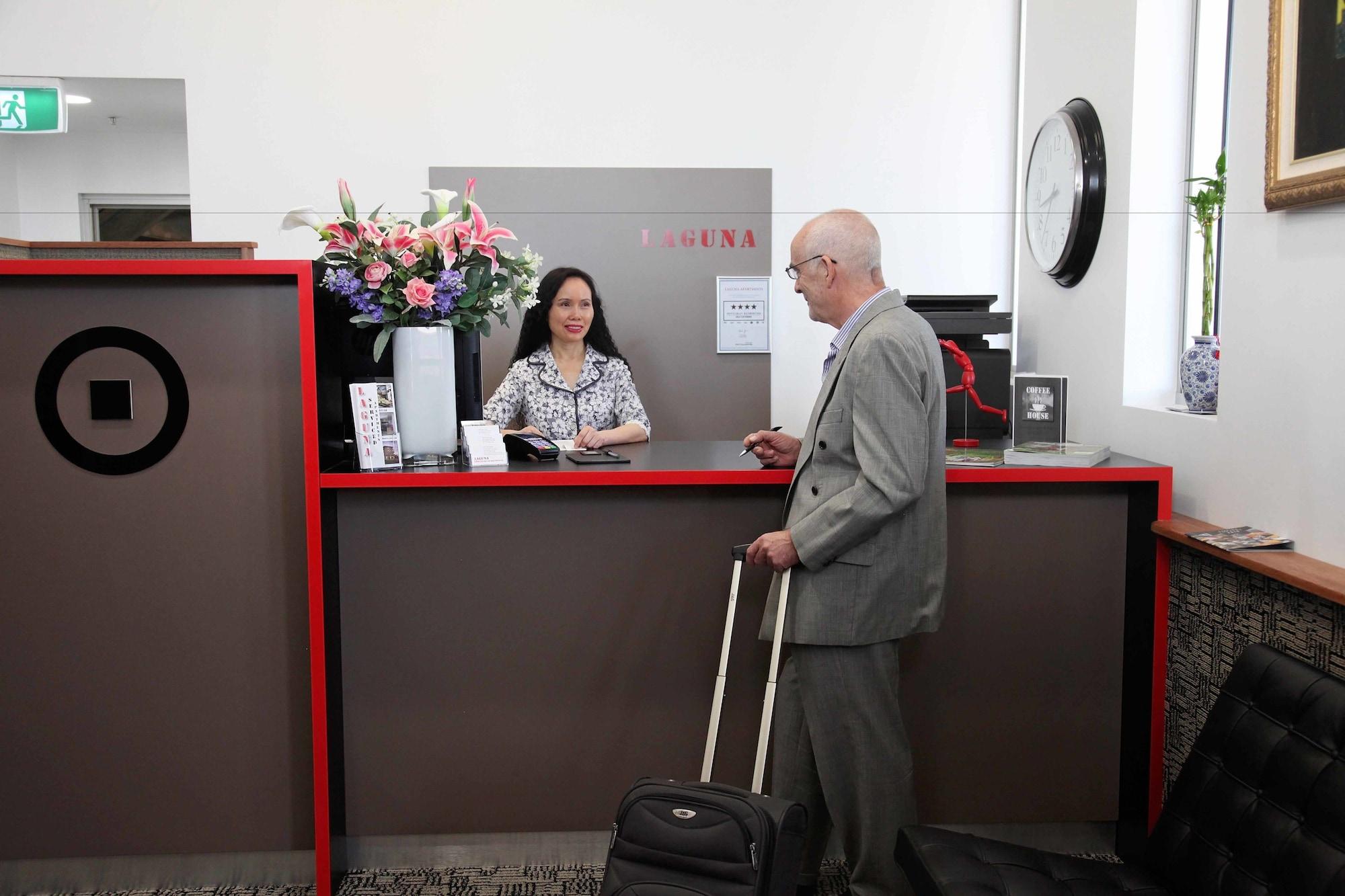Vista Lobby Laguna Apartments