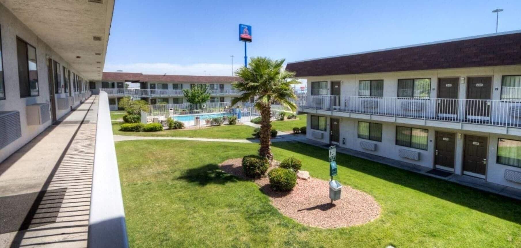 Restaurant Studio 6 El Paso, TX - East